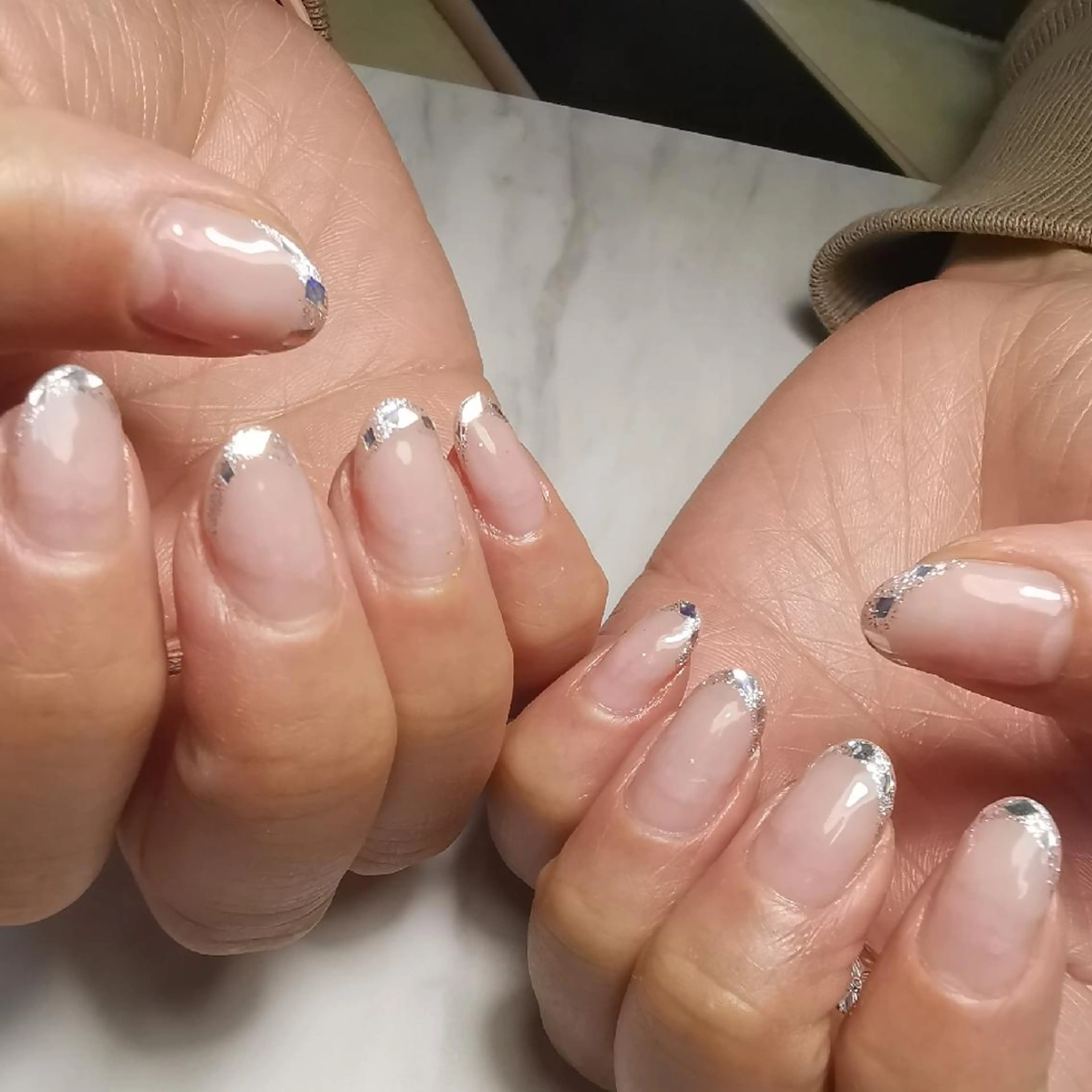 ネイル フレンチネイル ガラスフレンチ ハンドネイル reve あやののネイルデザイン