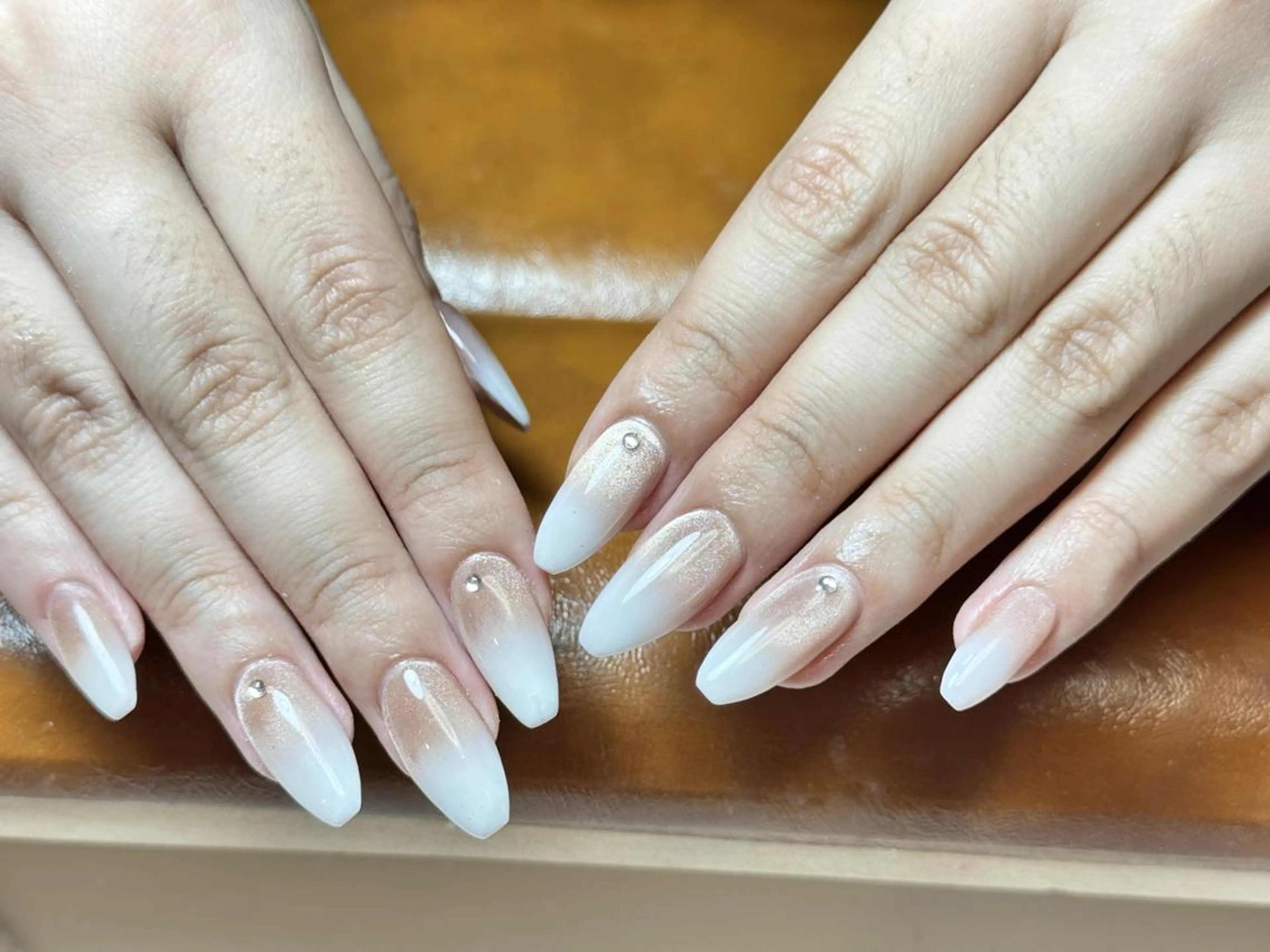 ネイル フットネイル ジェルネイル マグネットネイル 持ち込み ニュアンスネイル ミリ ネイルサロンのネイルデザイン