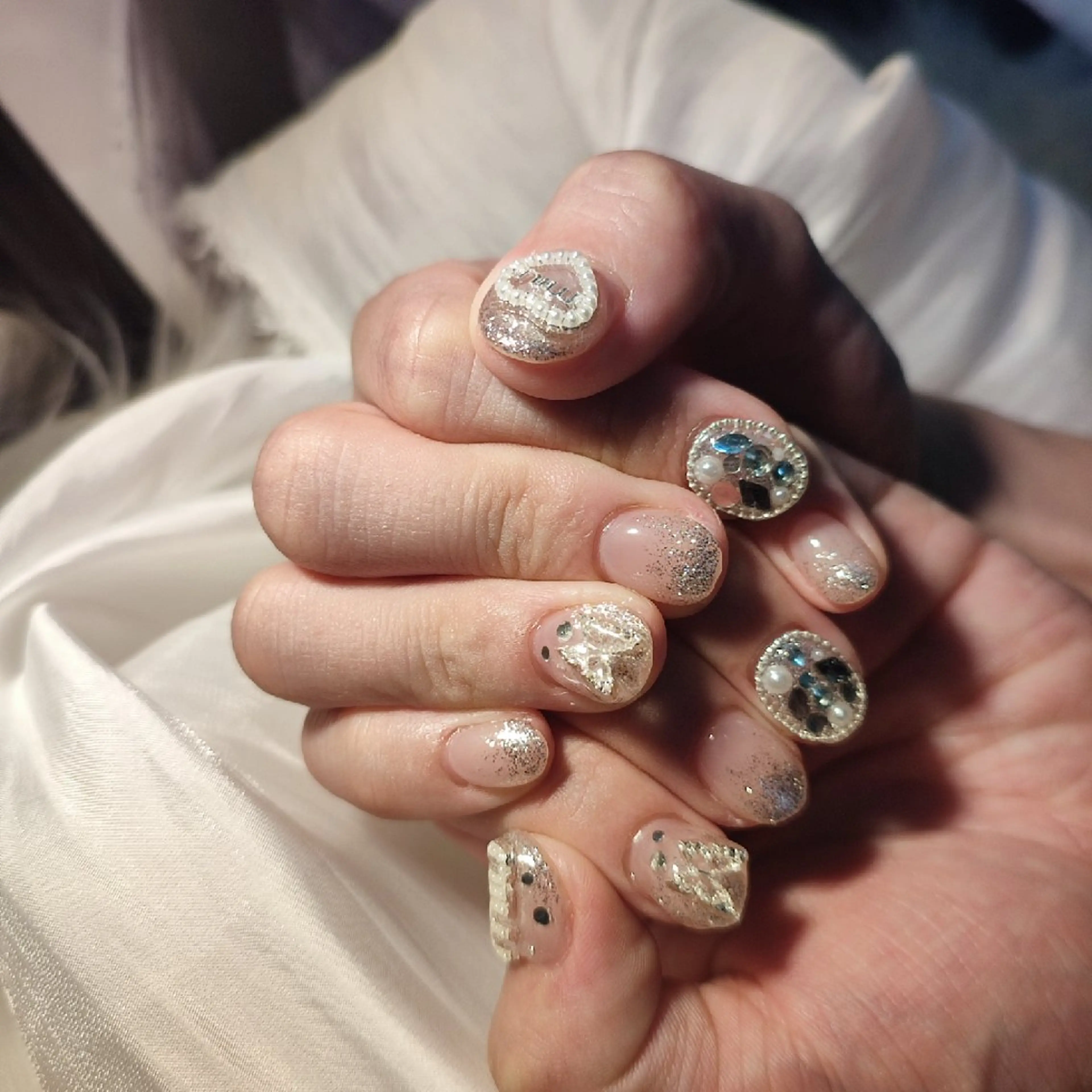 ネイル ハンドネイル RUNWAY 　　の眉毛・アイブロウイメージ