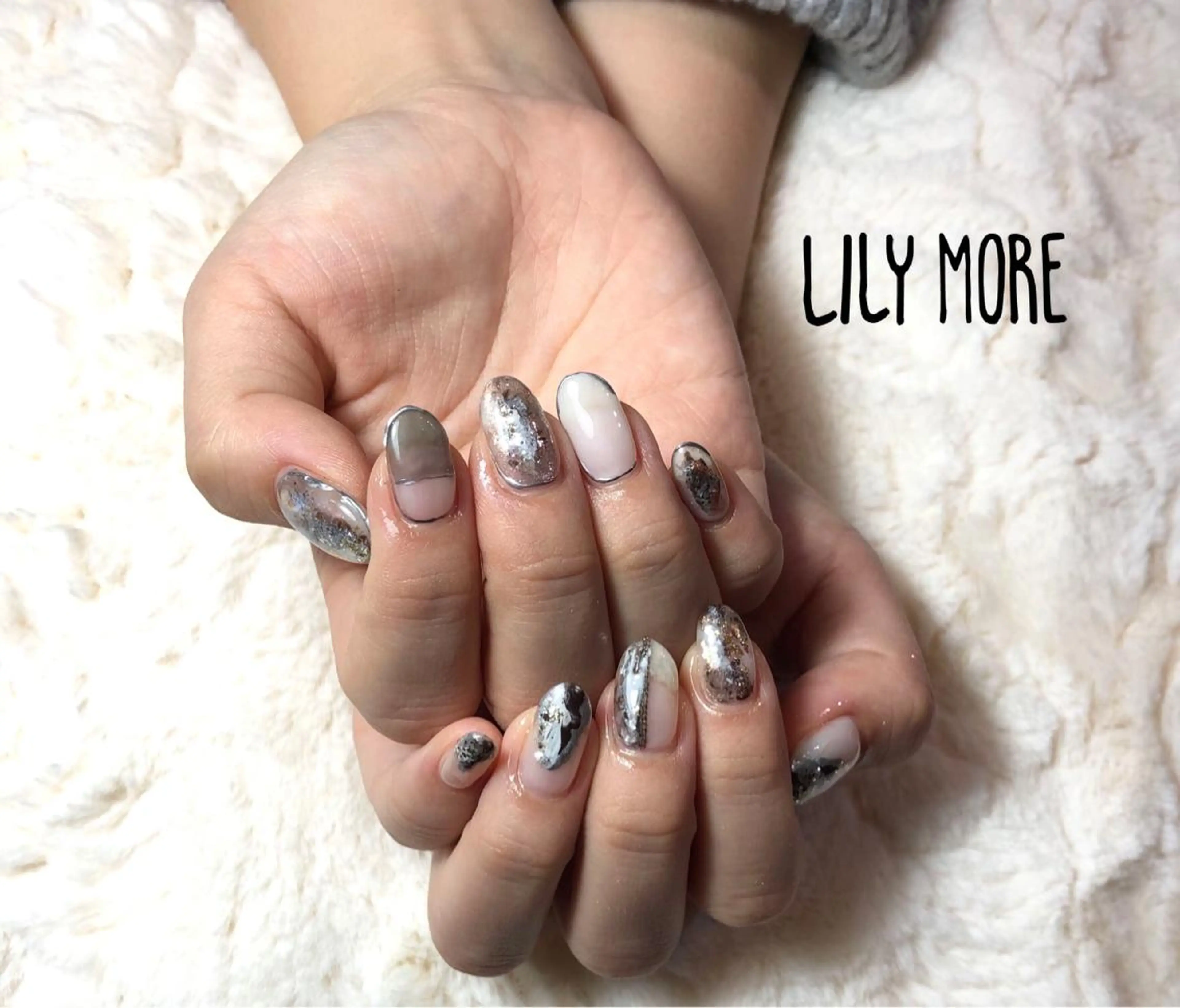 ネイル ニュアンスネイル Lily closetのネイルデザイン