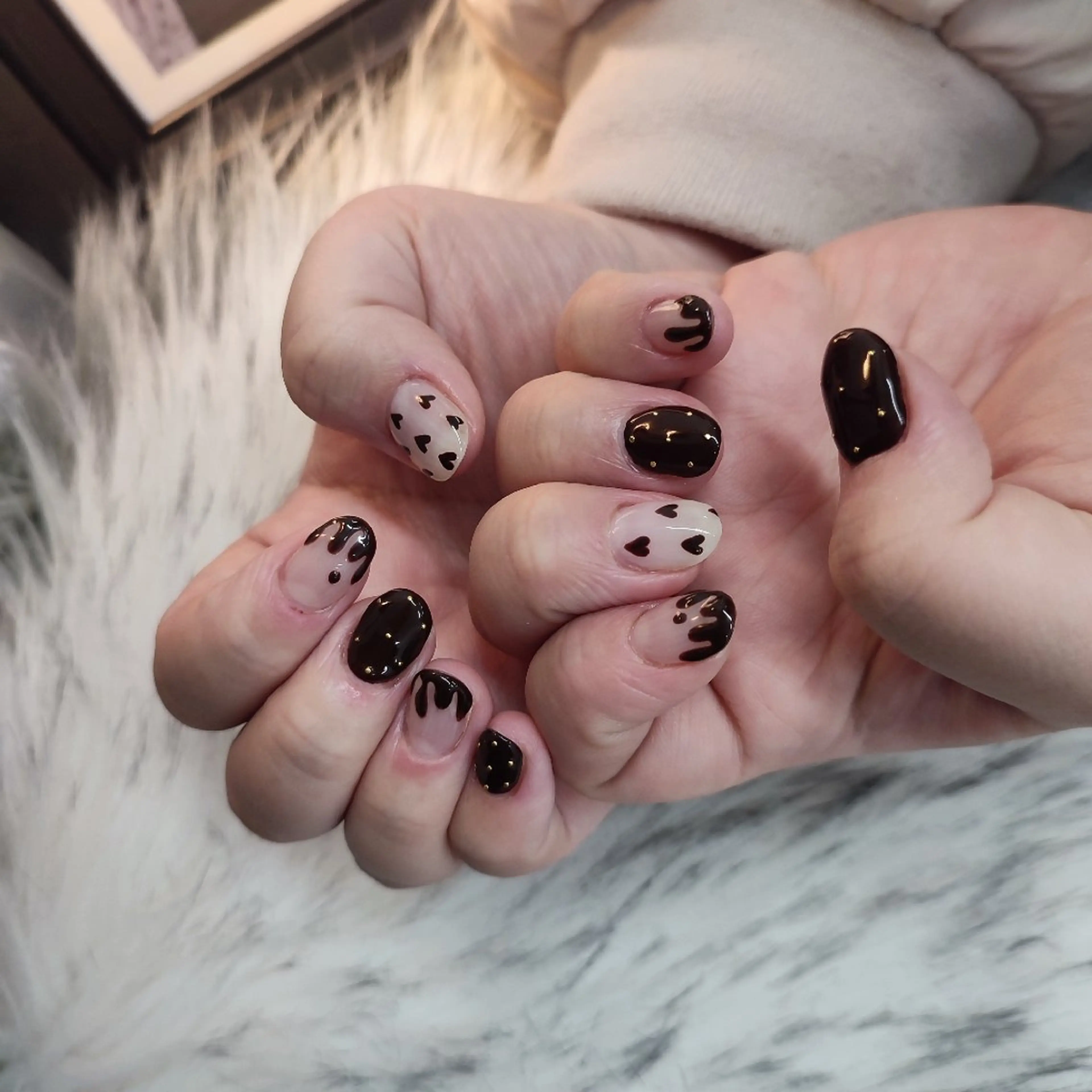 ネイル ハンドネイル RUNWAY 　　の眉毛・アイブロウイメージ