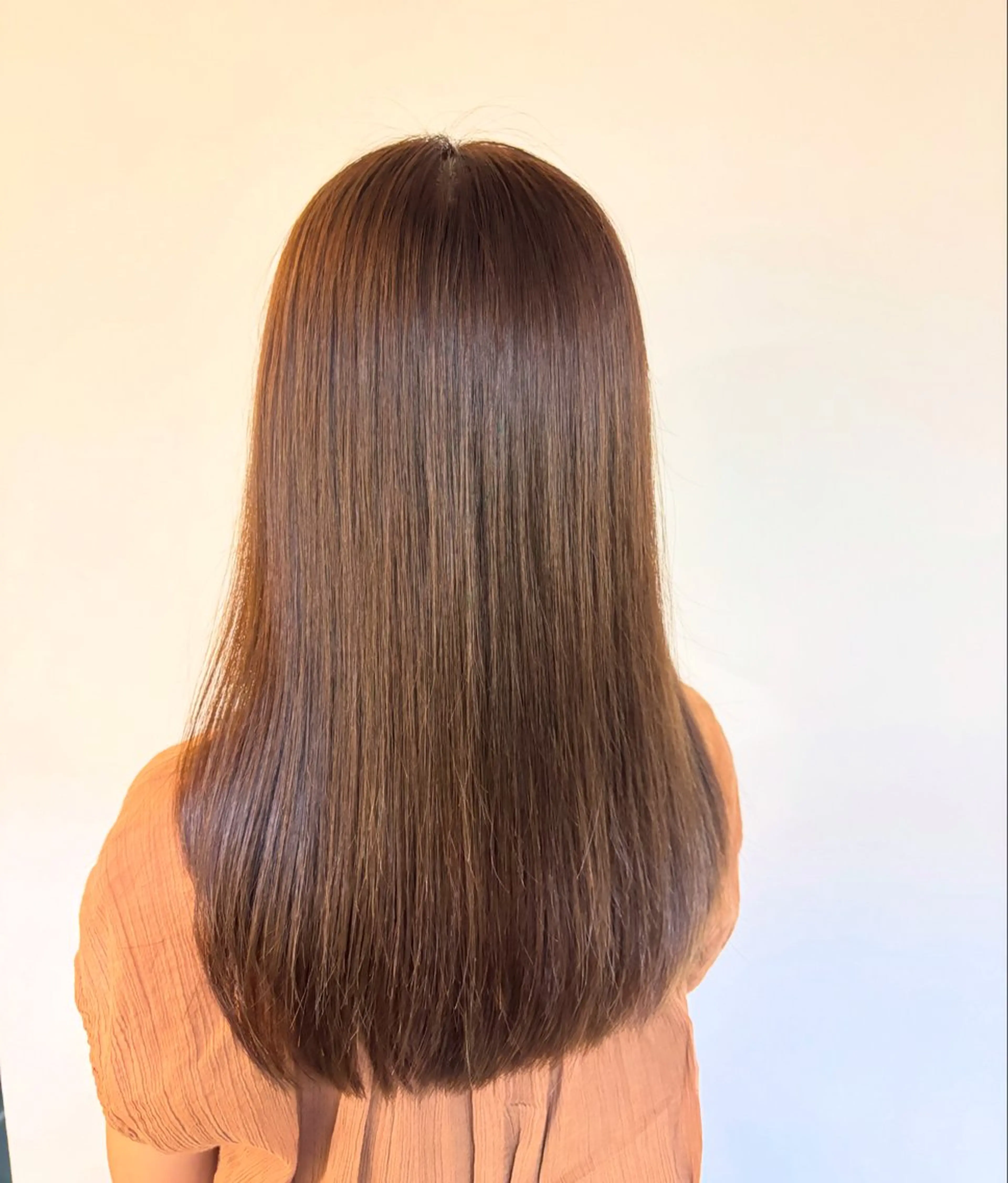 ロング ヘアカラー 小嶋 咲輝のヘアスタイル