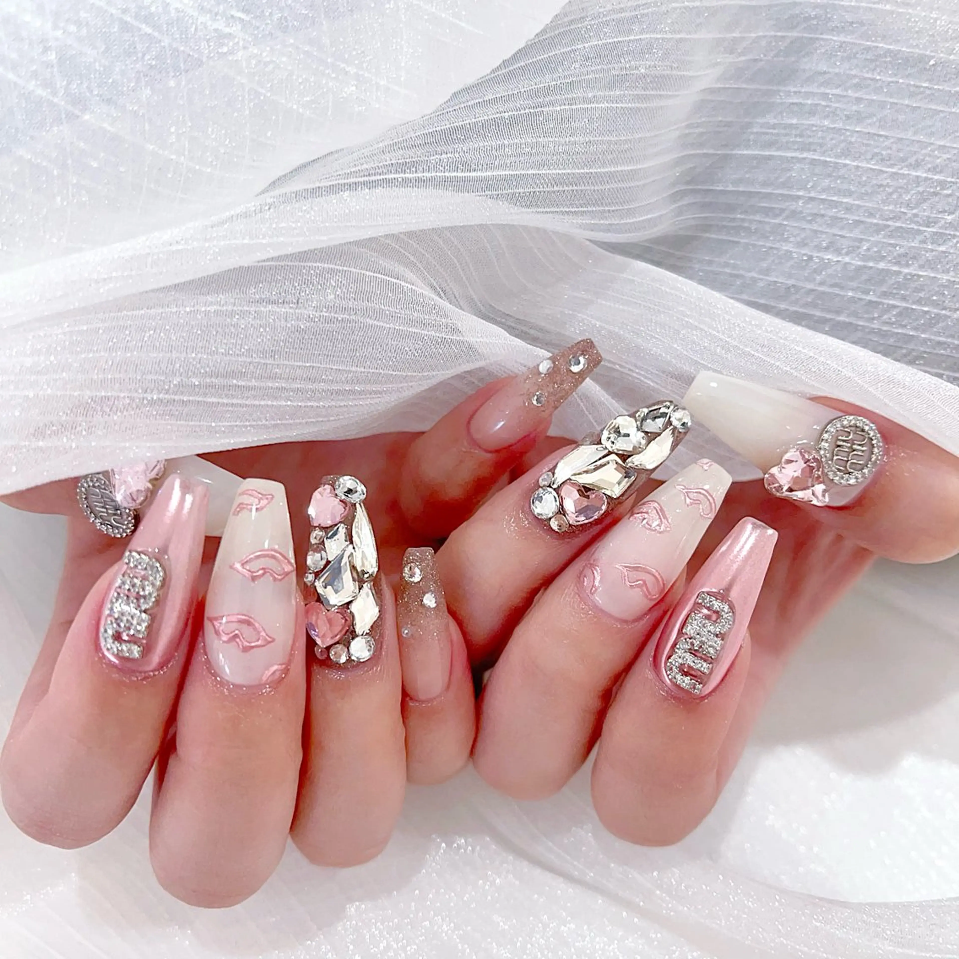 ネイル FLY Nail Salonのネイルデザイン