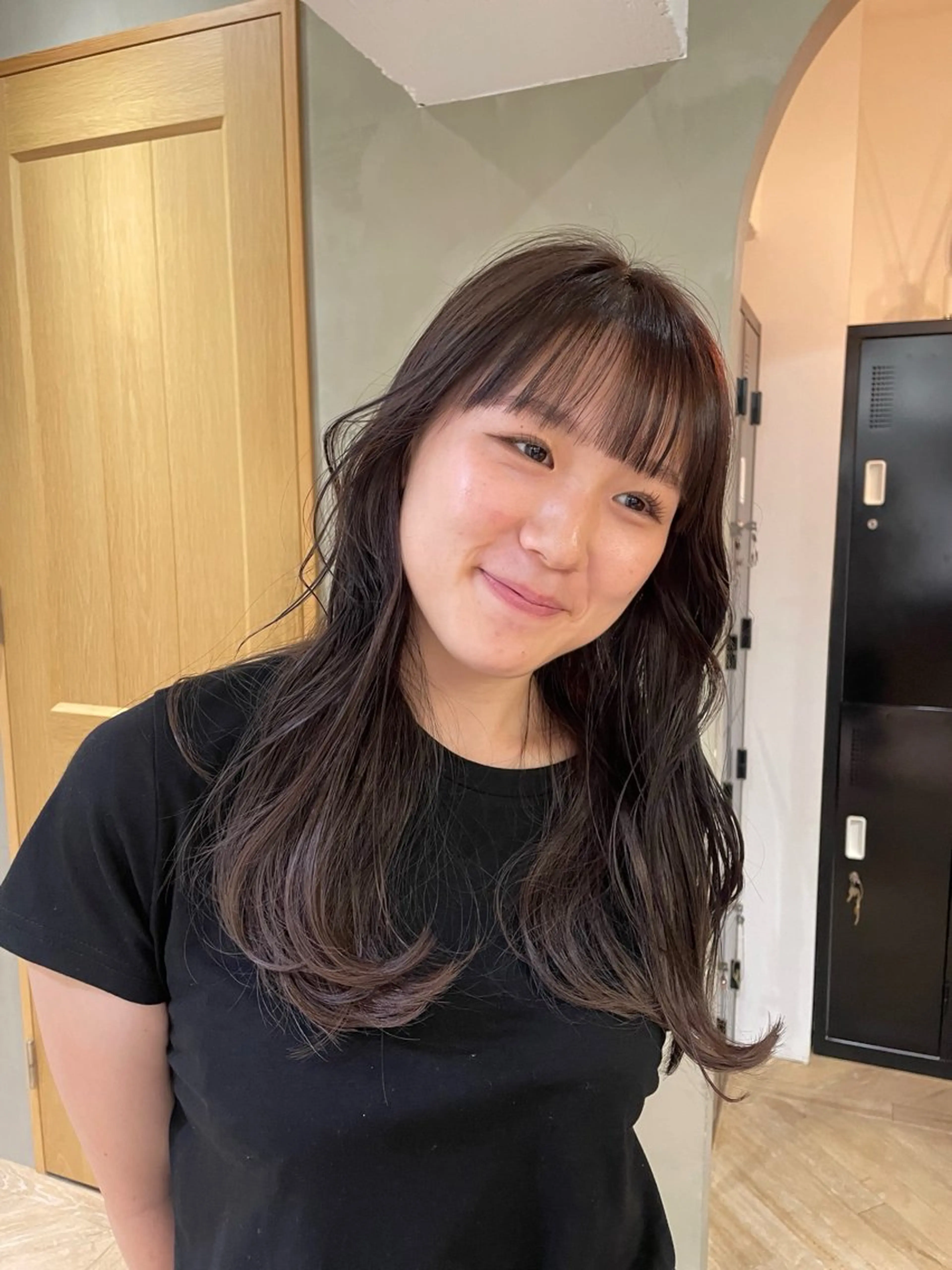 ロング アッシュ LOREN/ miuのヘアスタイル