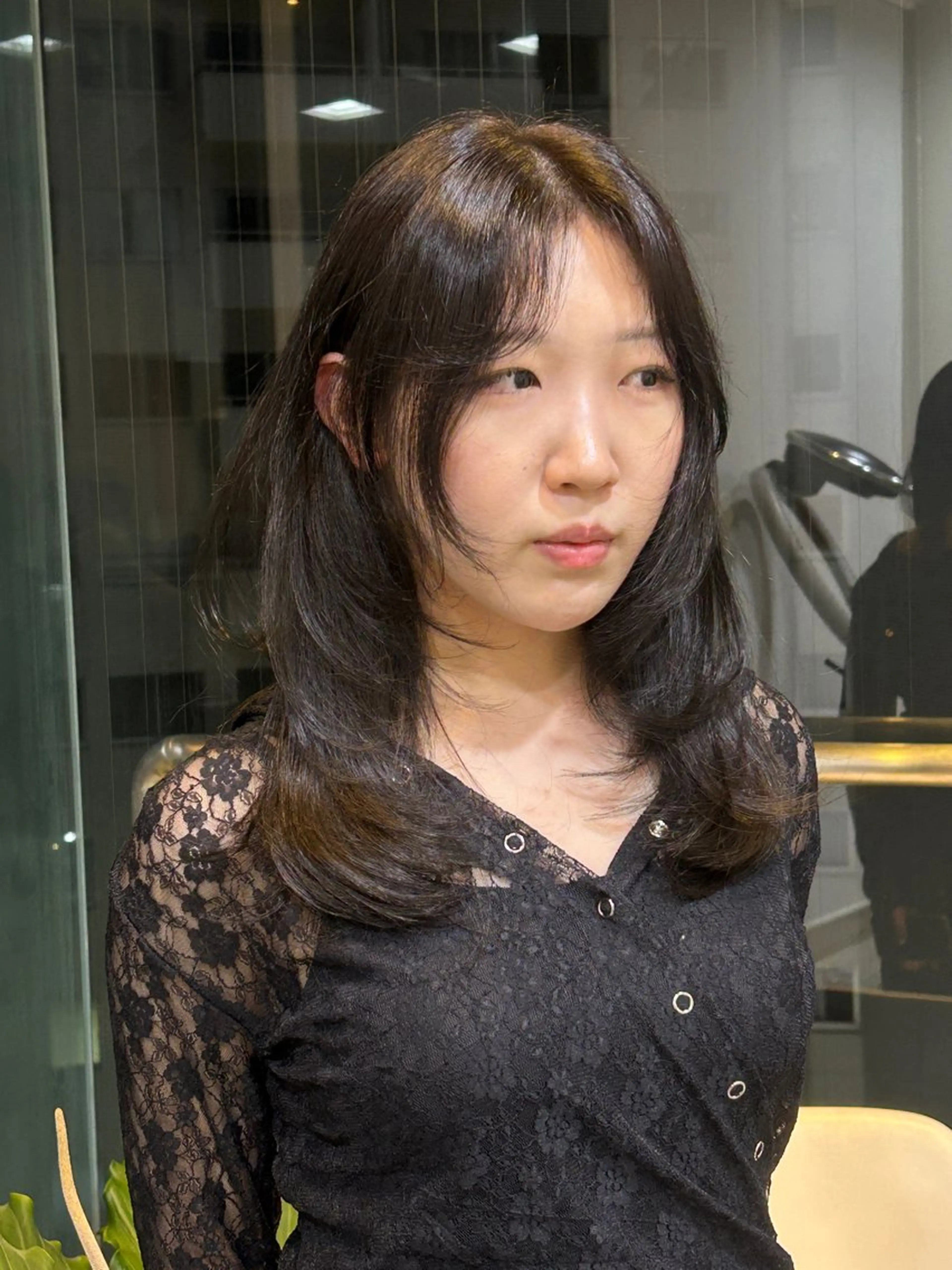 ミディアム カラー レイヤーカット ヘアカラー ナチュラル大人っぽい スタイル　MAORIのヘアスタイル