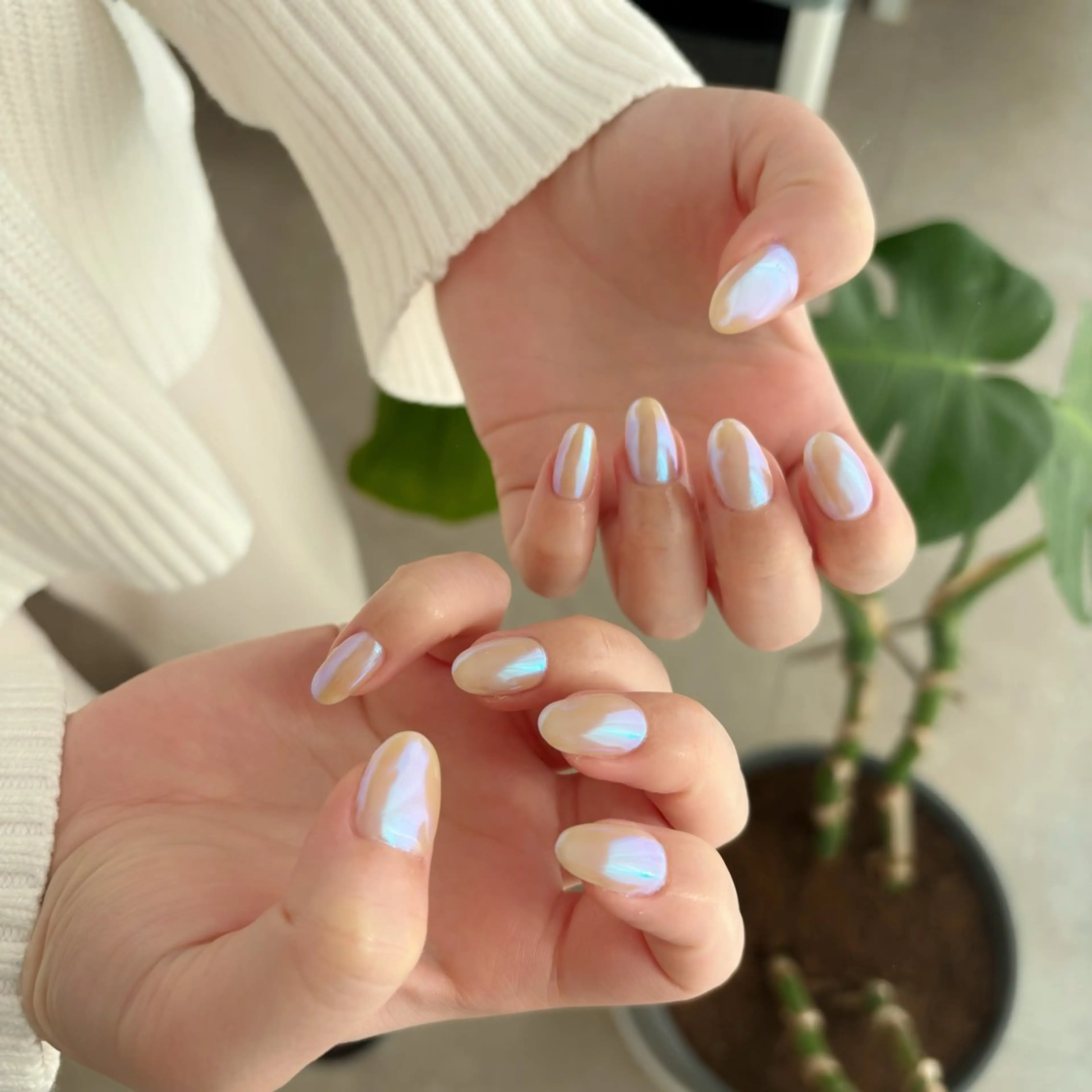 ネイル オーロラネイル ハンドネイル nailsalon mooi.外苑前所属・-mooi.- M a h oのネイルデザイン