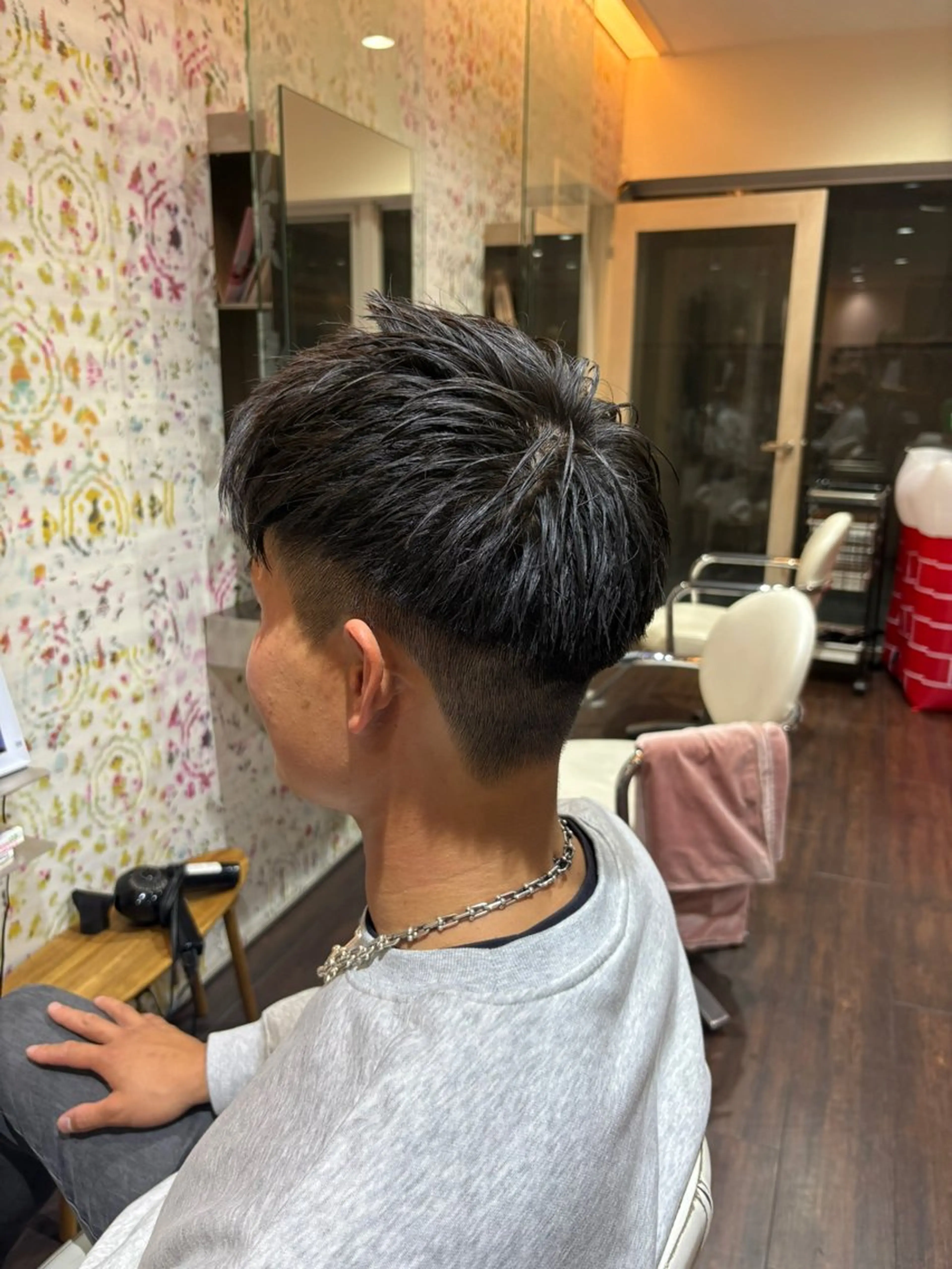 ショート メンズ 杉下 愛純のヘアスタイル