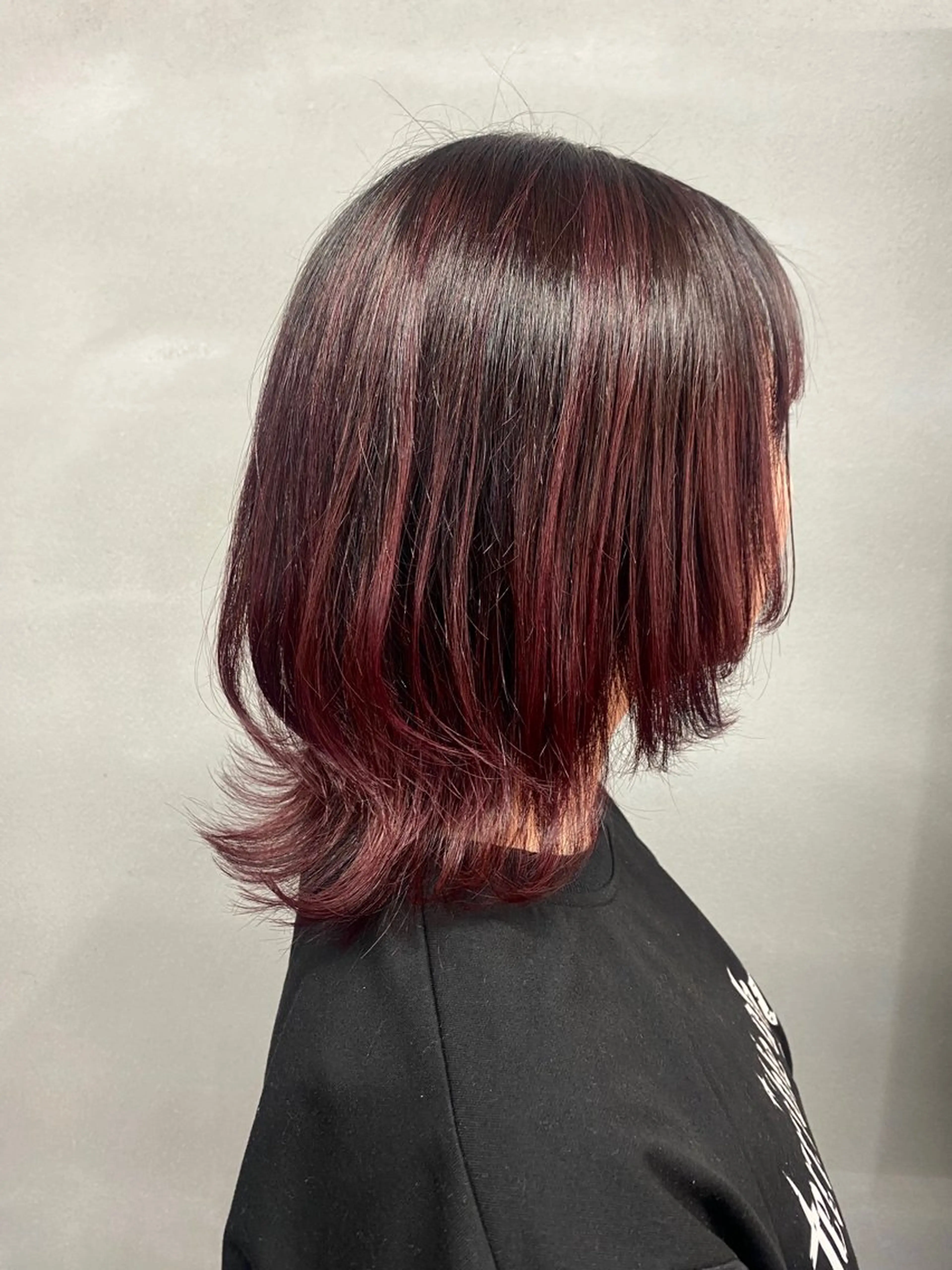 ミディアム カラー バレイヤージュ レッドカラー レイヤーカット ウルフカット ウルフレイヤー カット ヘアカラー トリートメント 柏 デザインカラー/ レイヤー🐣シオリのヘアスタイル