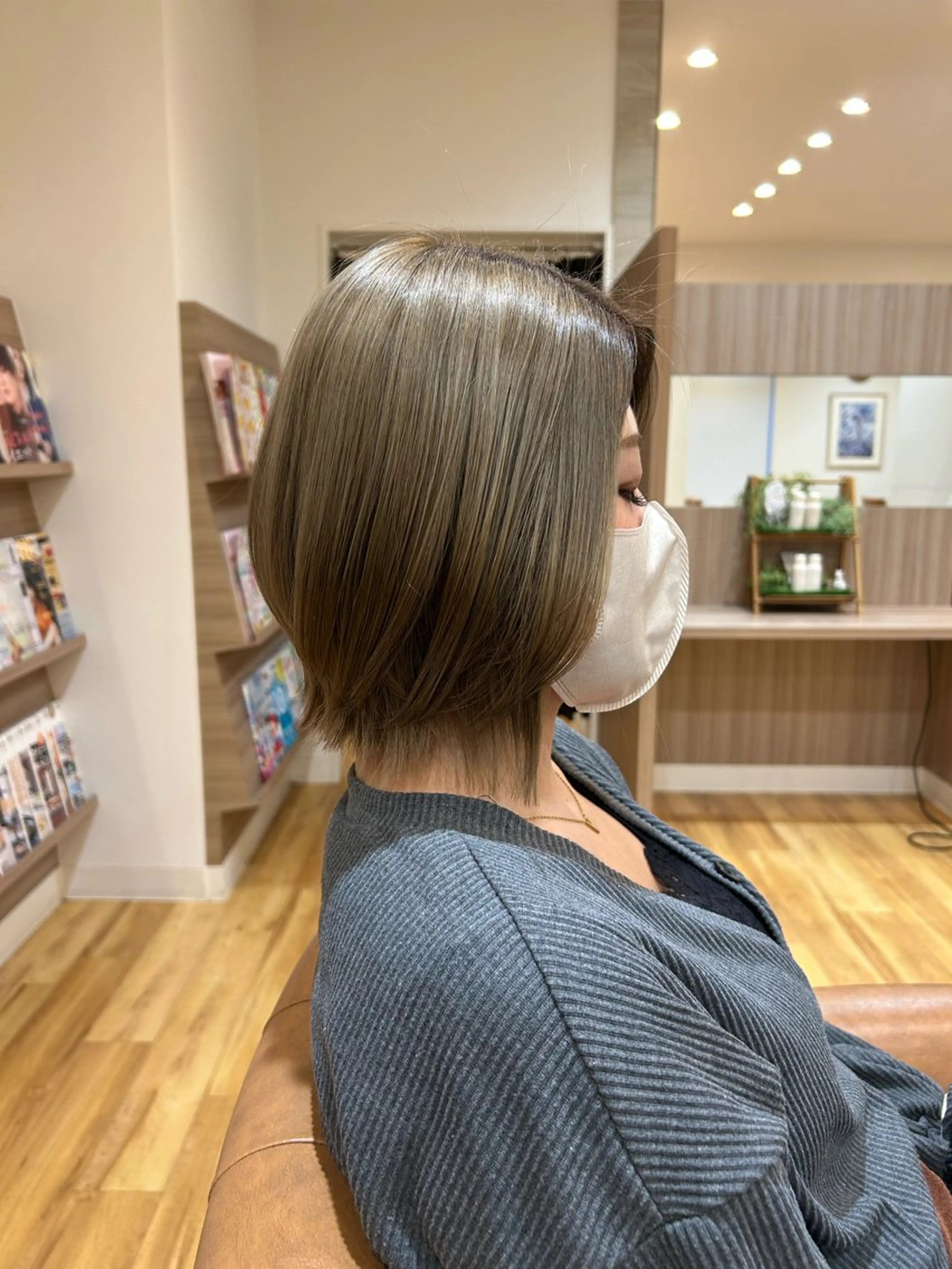 ミディアム ボブレイヤー ボブ レイヤーカット 志乃屋所属・中川 美里のヘアスタイル