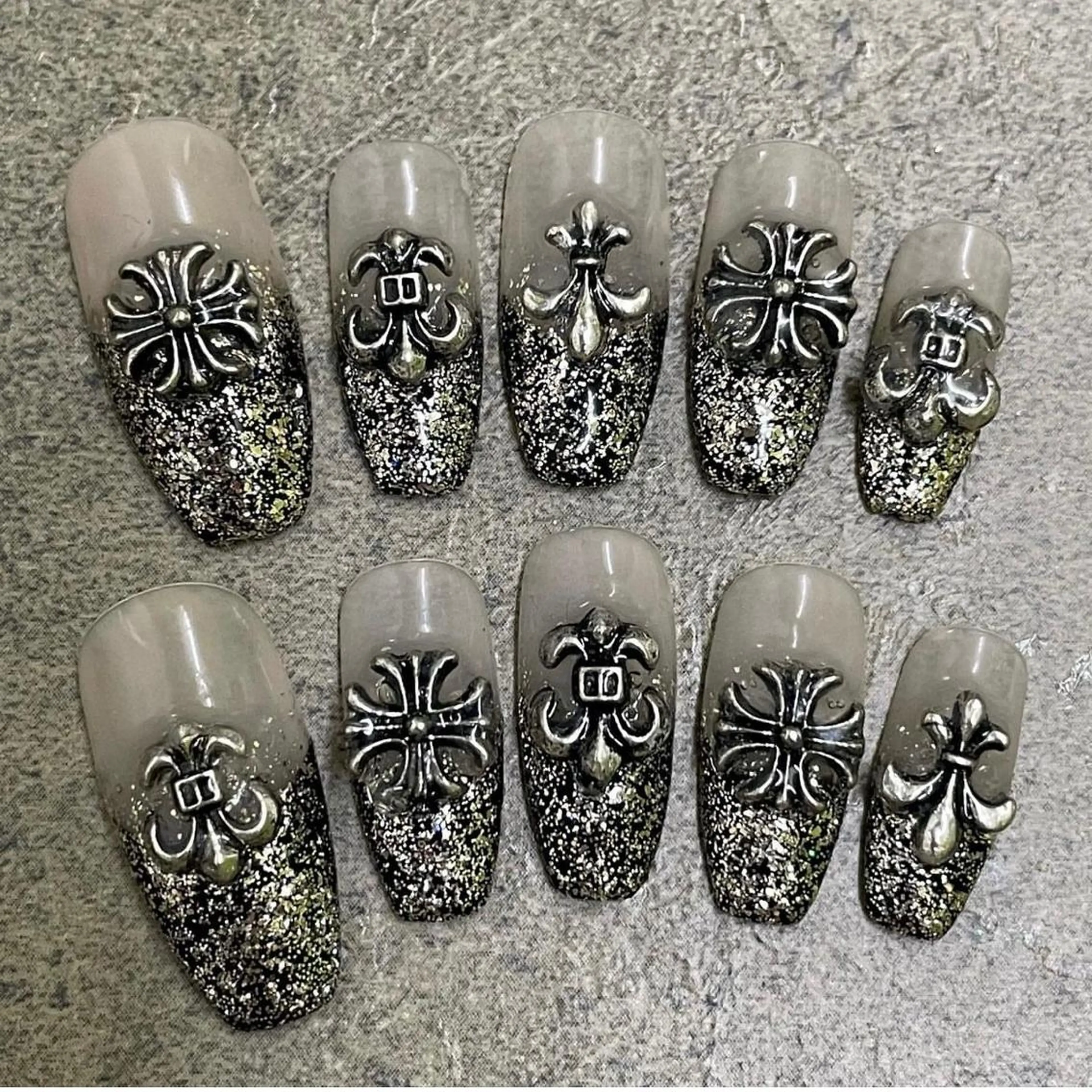 ネイル casita（カシータ）所属・thrush nailsのネイルデザイン