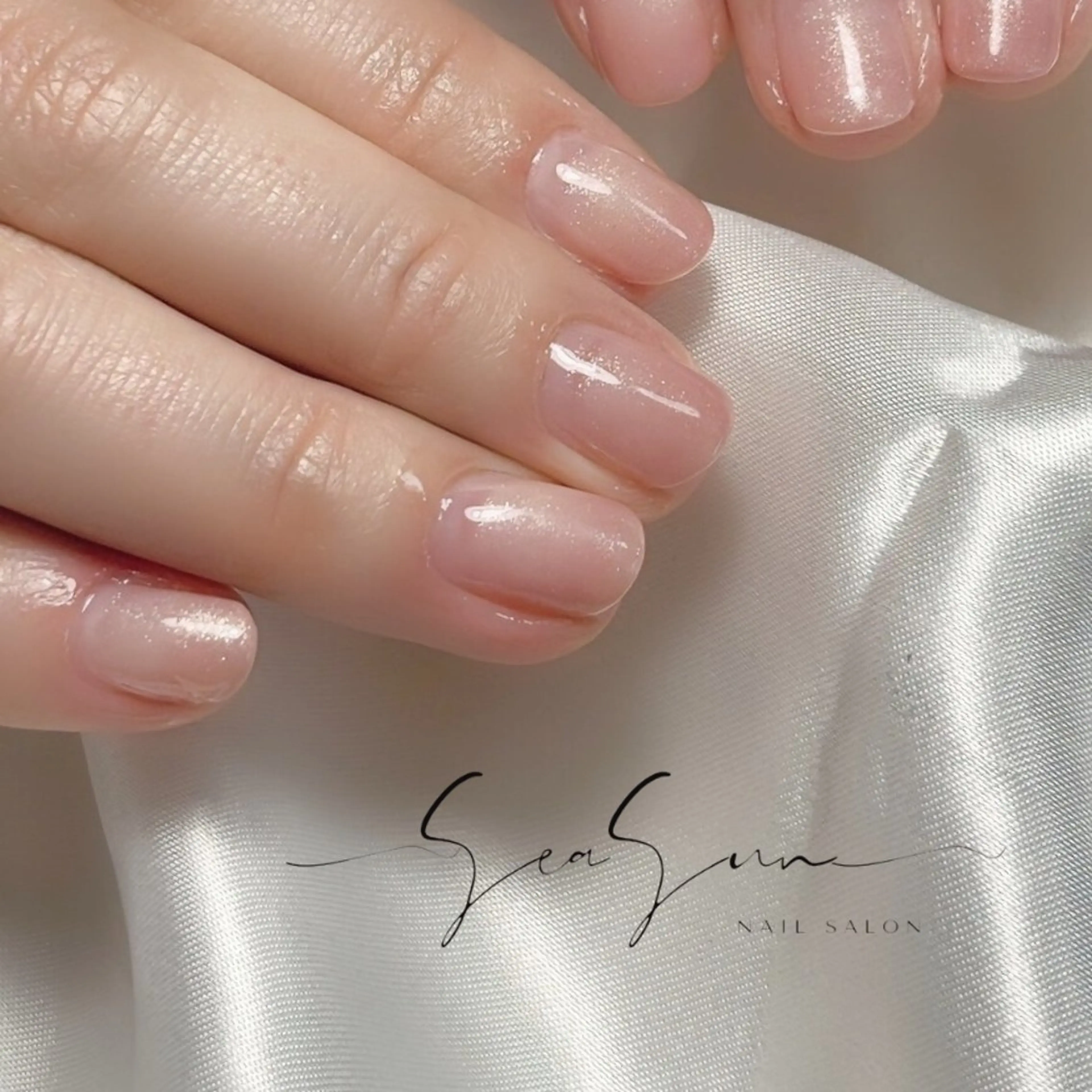 ネイル グラデーション オフィスネイル ピンク 白馬ネイルサロン （しーさん）のネイルデザイン