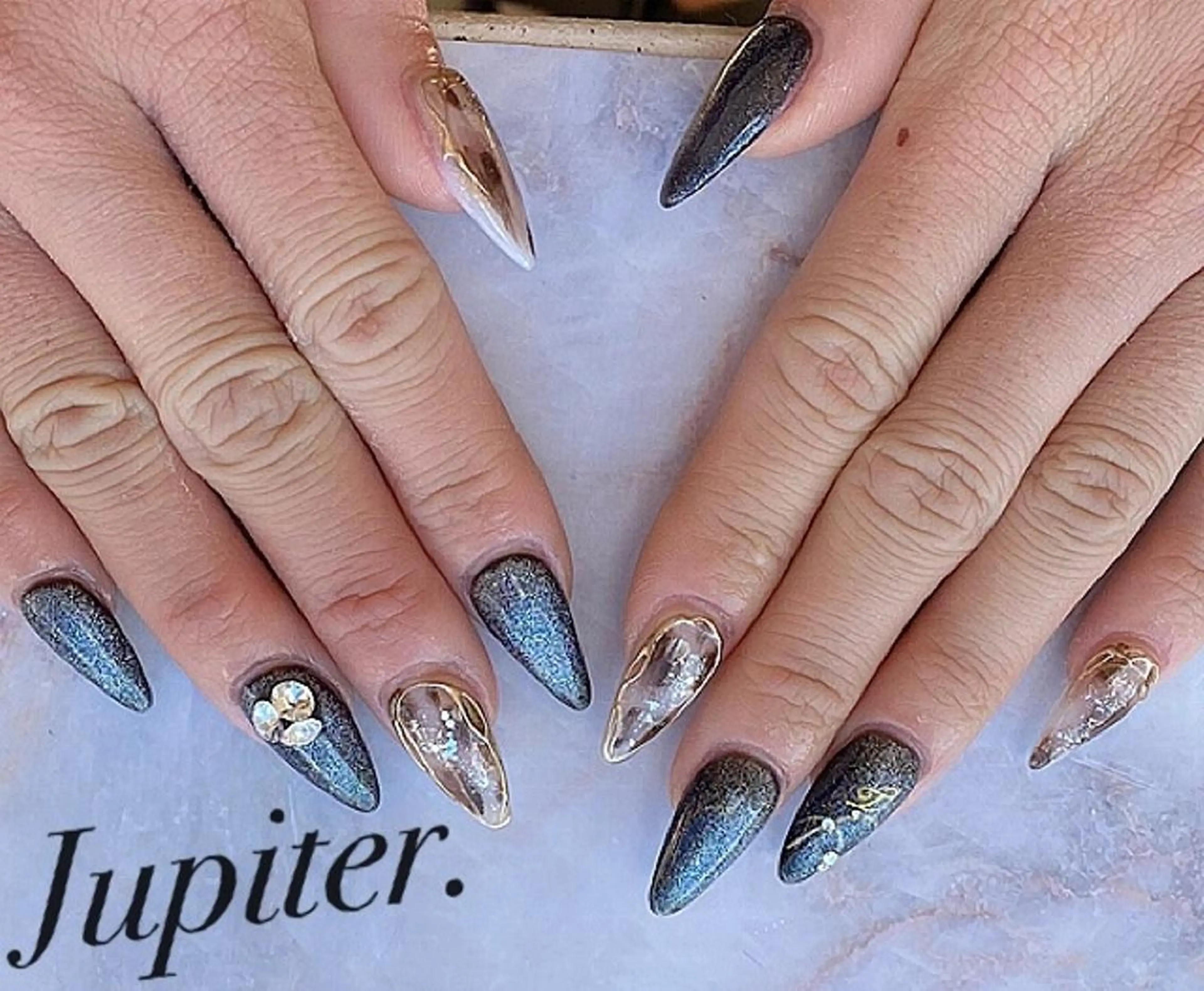 ネイル ストーンネイル PrivateSalon Jupiter所属・Jupiter .のネイルデザイン