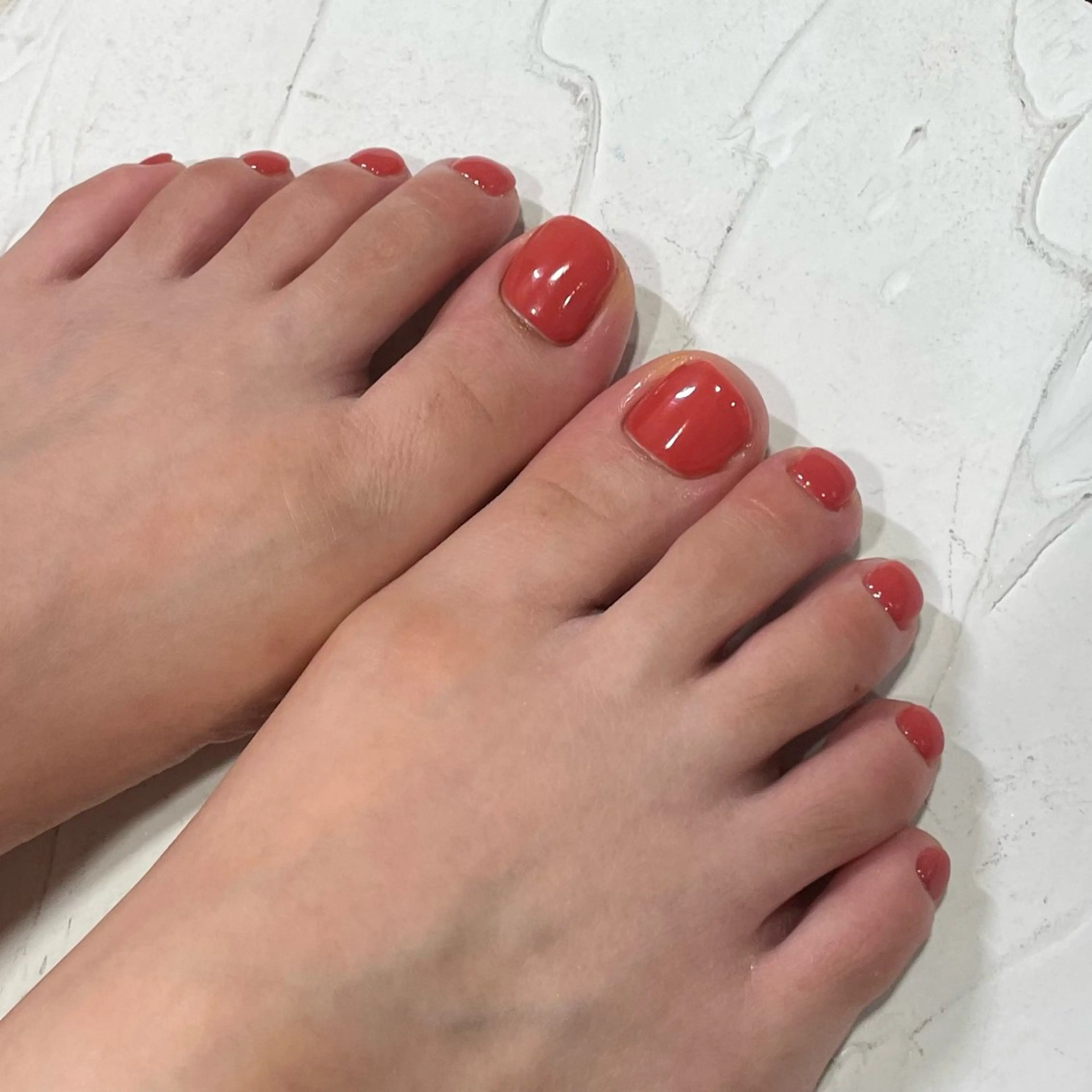 ネイル フットネイル 𝑟𝑖𝑠𝑎 🕯‎🤍のネイルデザイン