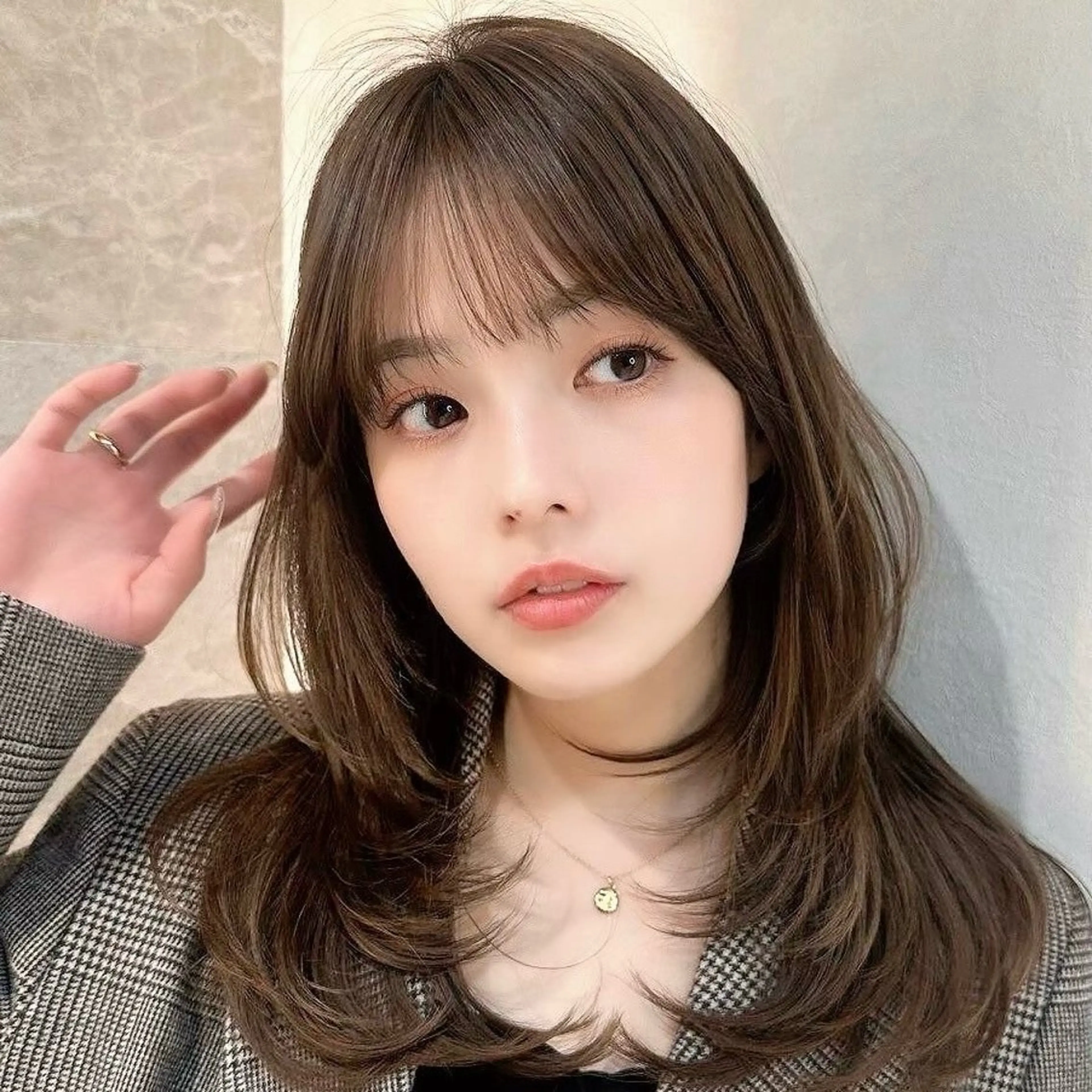 セミロング ショート/レイヤー/ 縮毛矯正/ 渡邊莉玖のヘアスタイル