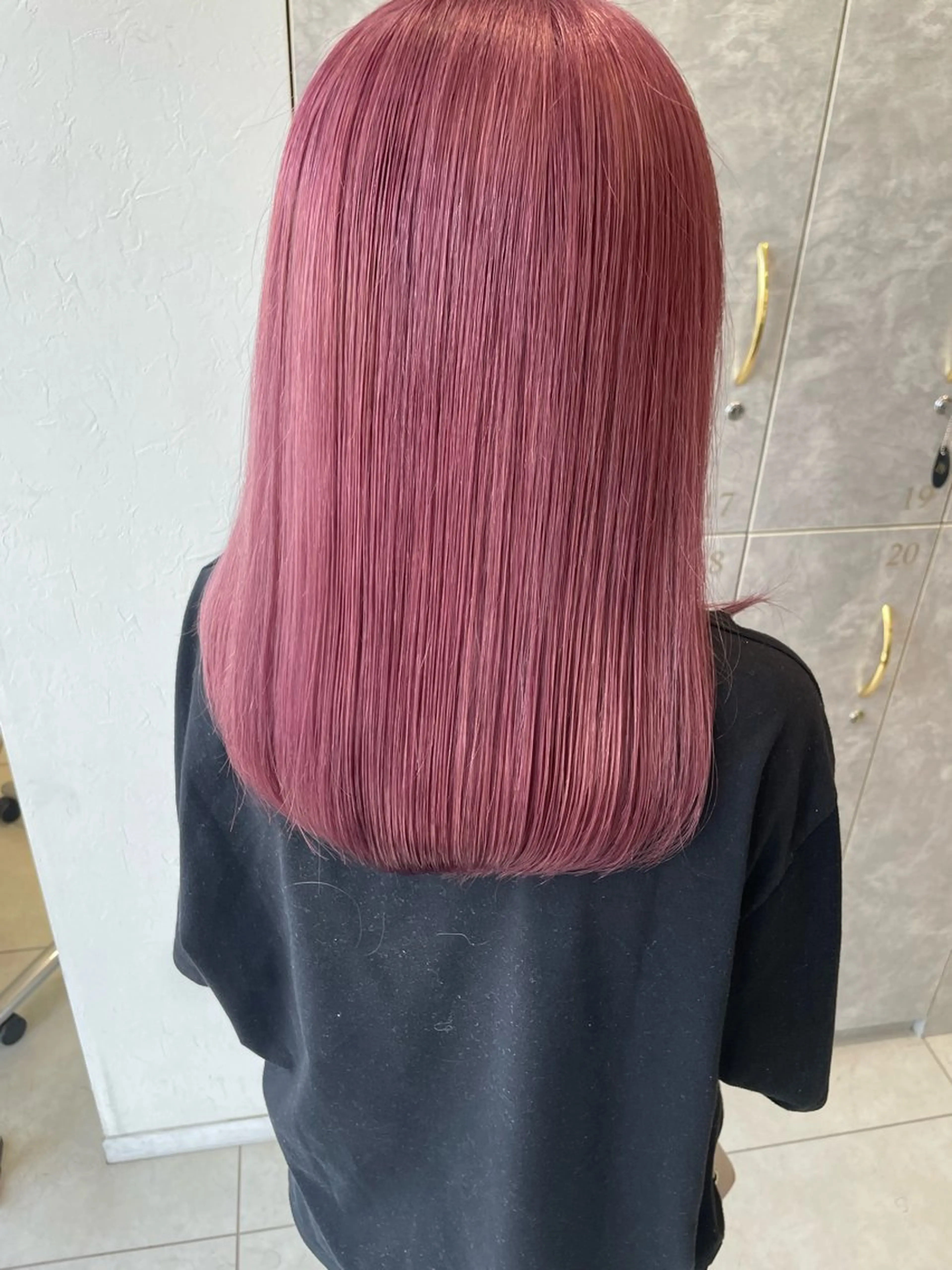 セミロング カット ヘアカラー 顔まわり/インナー カラー/　syuriのヘアスタイル