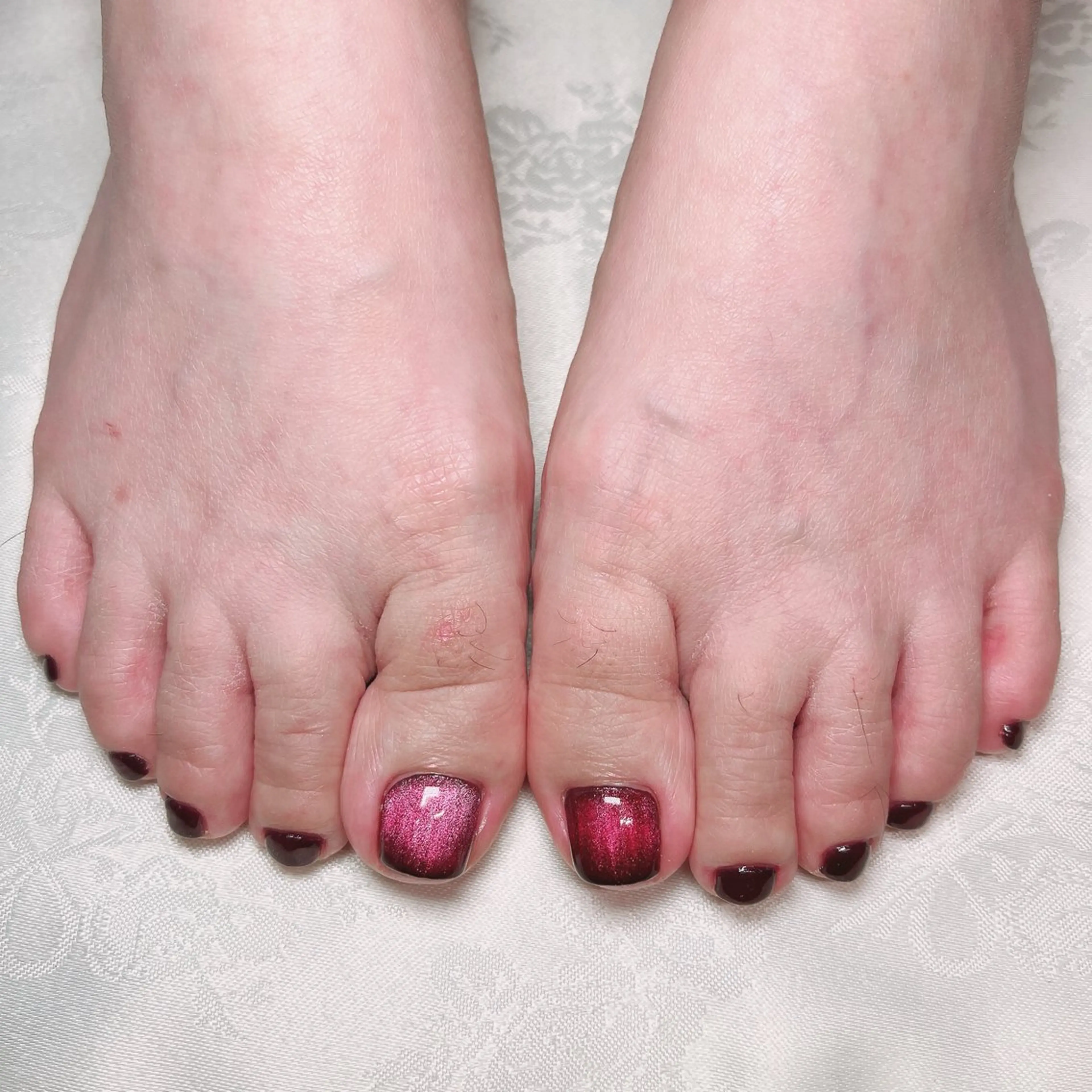 ネイル ボルドー クリアネイル マグネットネイル フットネイル Maison de Bijou所属・マグ🧲等なんでも ワンカラー5660円のネイルデザイン