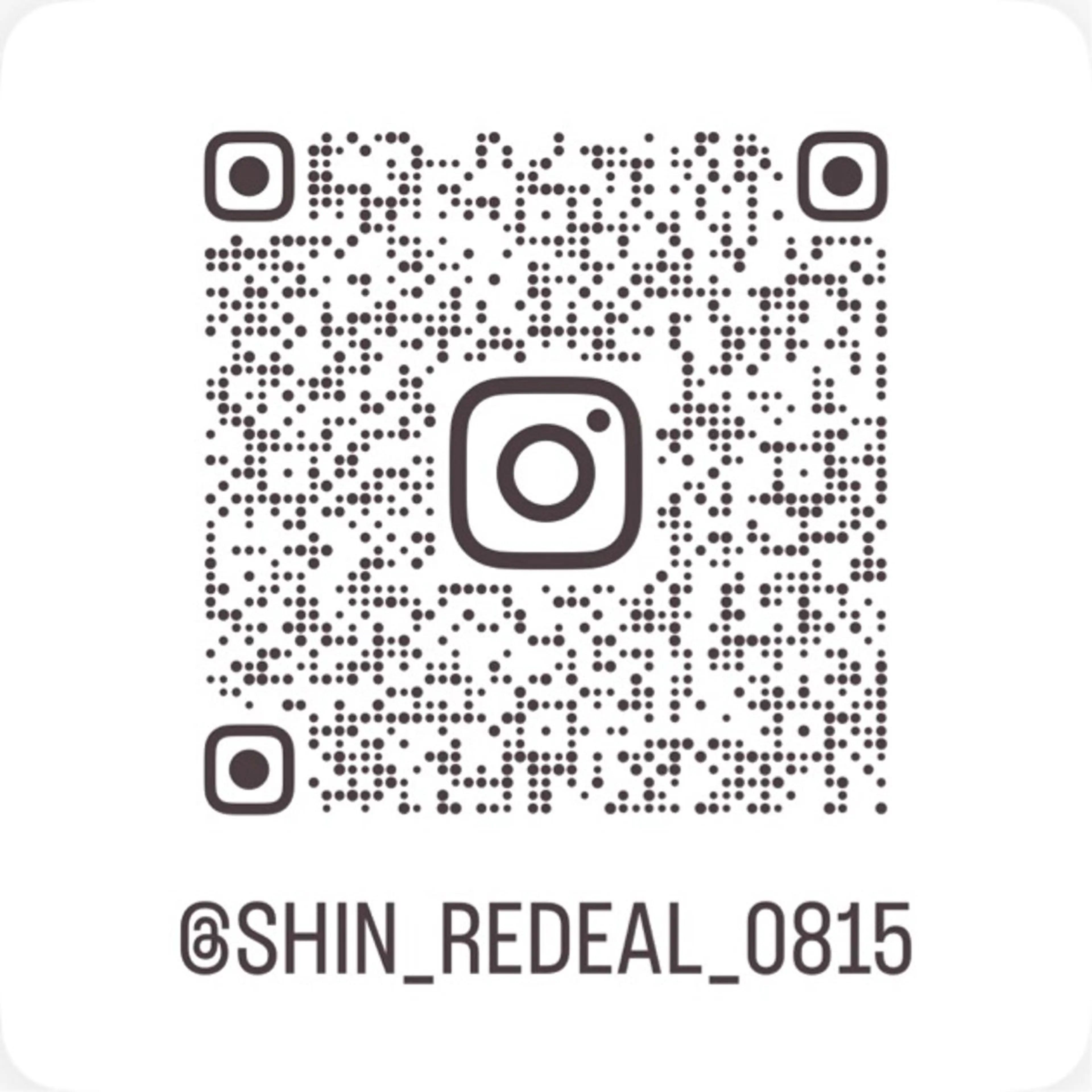 セミロング SHIN レイヤーカットのヘアスタイル