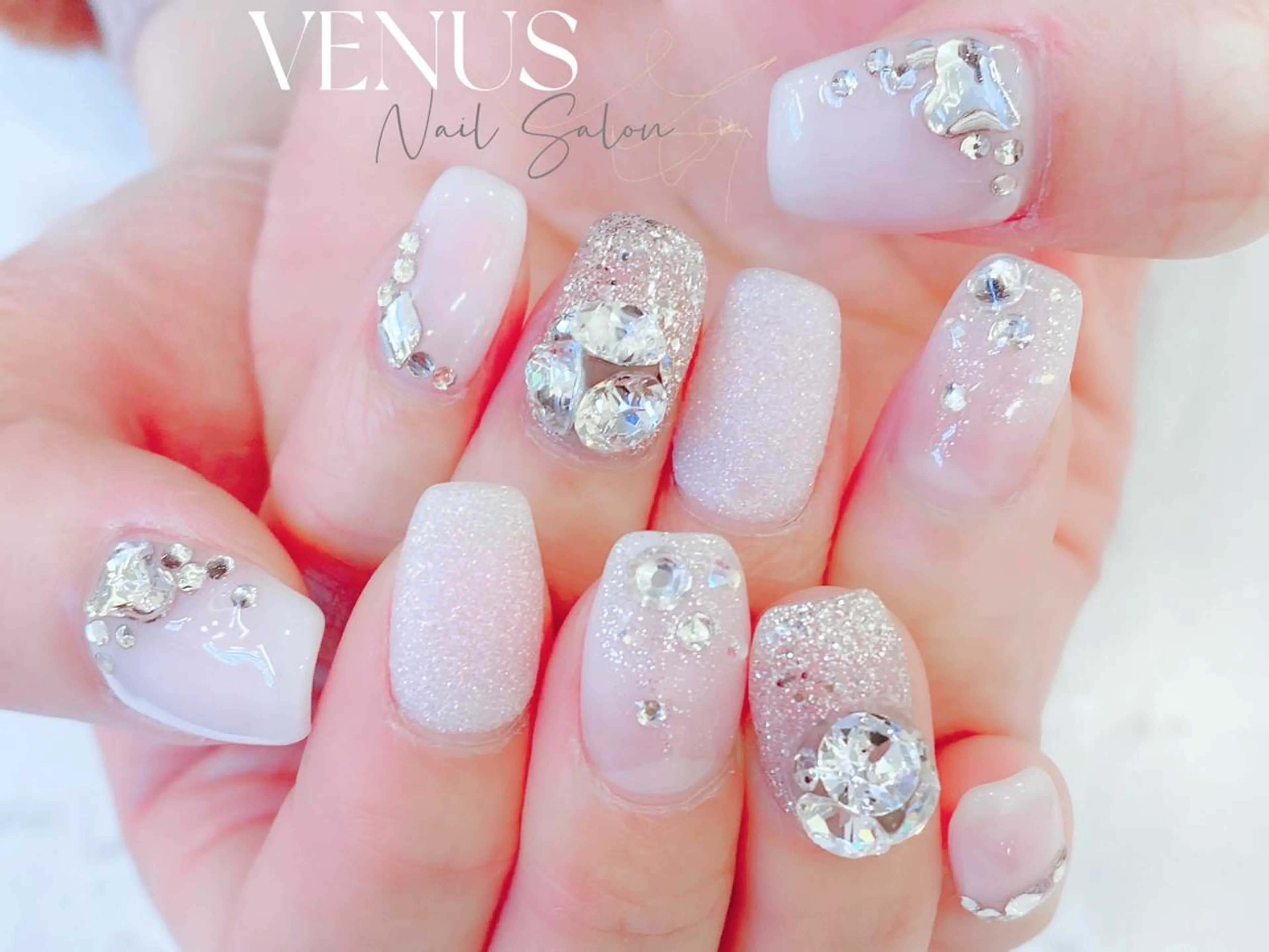 ミディアム VENUS Nail ★池袋徒歩2分のネイルデザイン