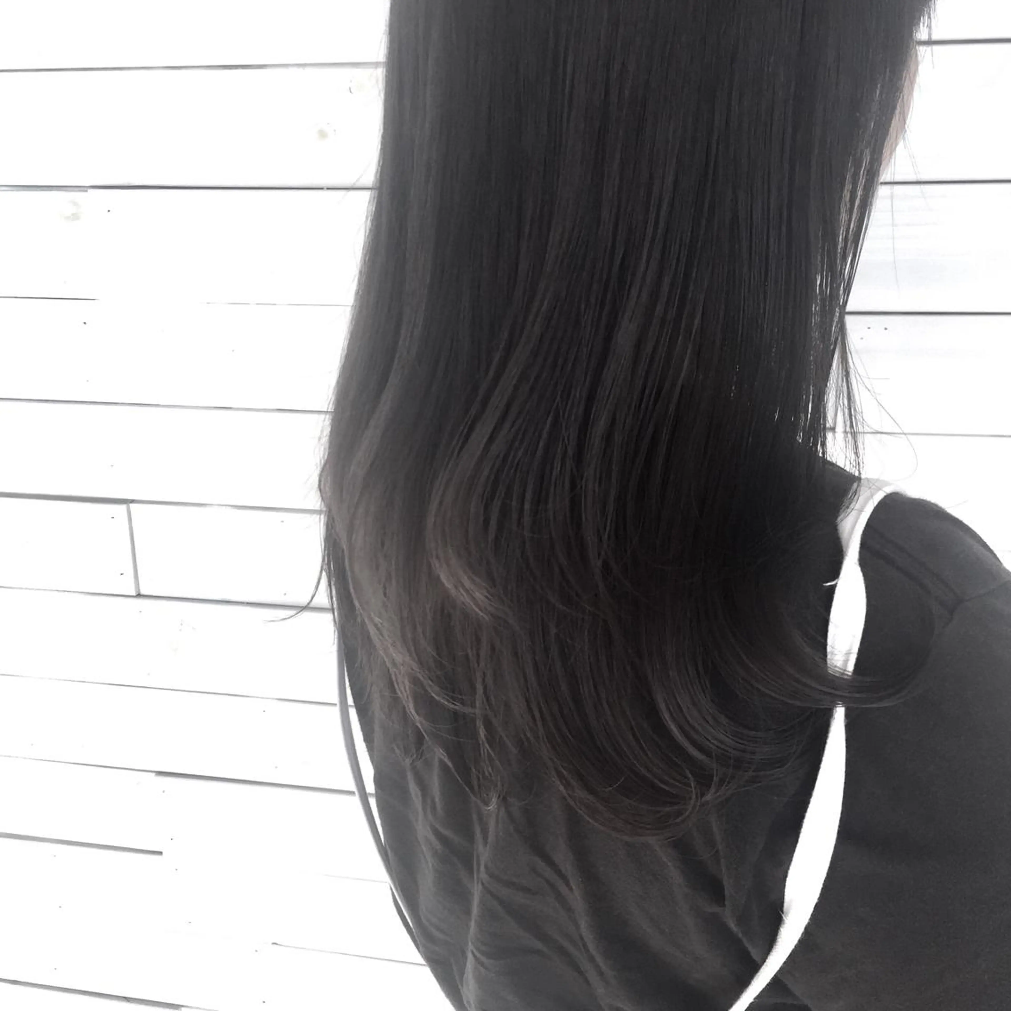 カラー ブリーチ シルバー 黒田瀬奈/ボブ まろやかベージュのヘアスタイル