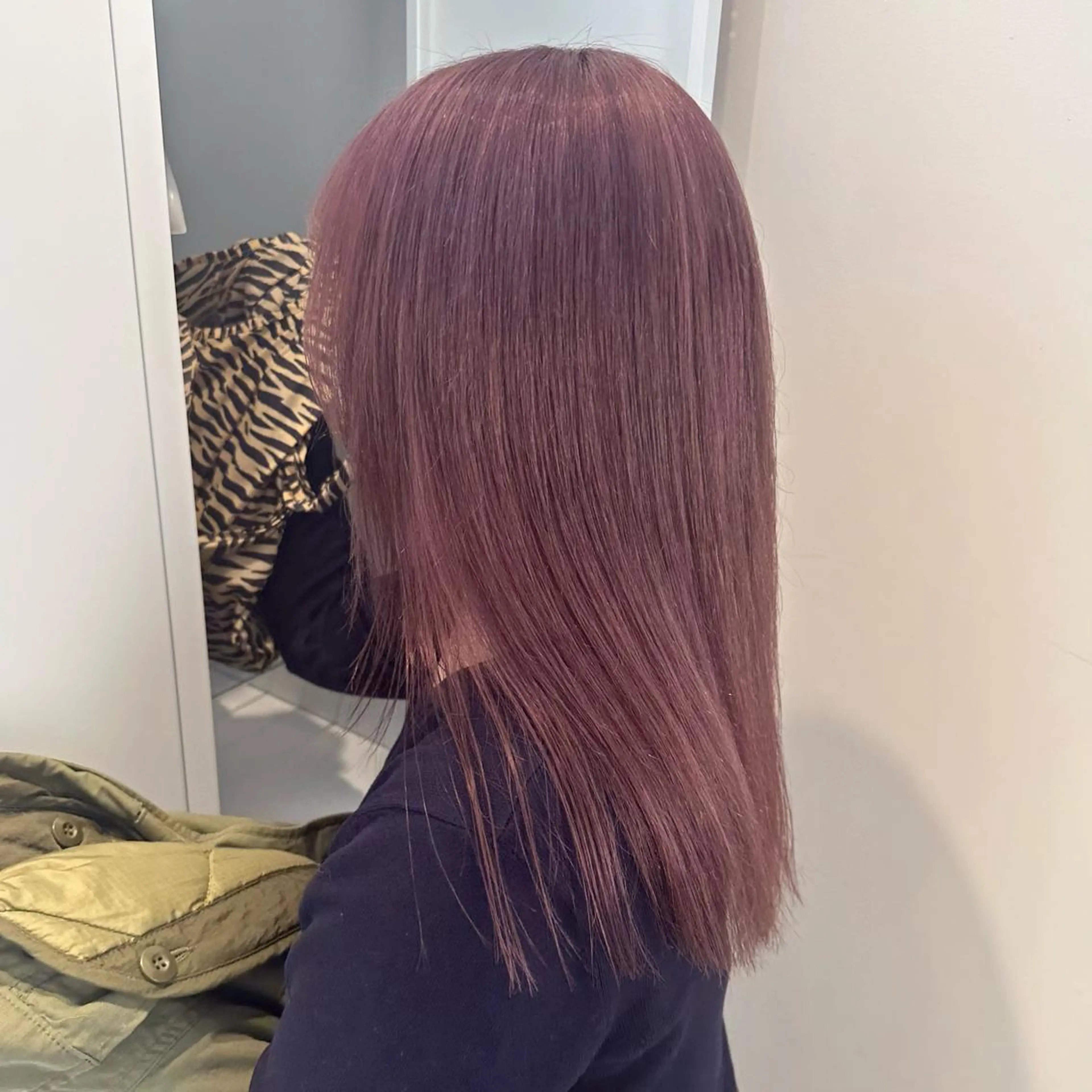 ミディアム カラー ヘアカラー トリートメント デザインカラー/パー マ🦖外岡咲希🦖のヘアスタイル