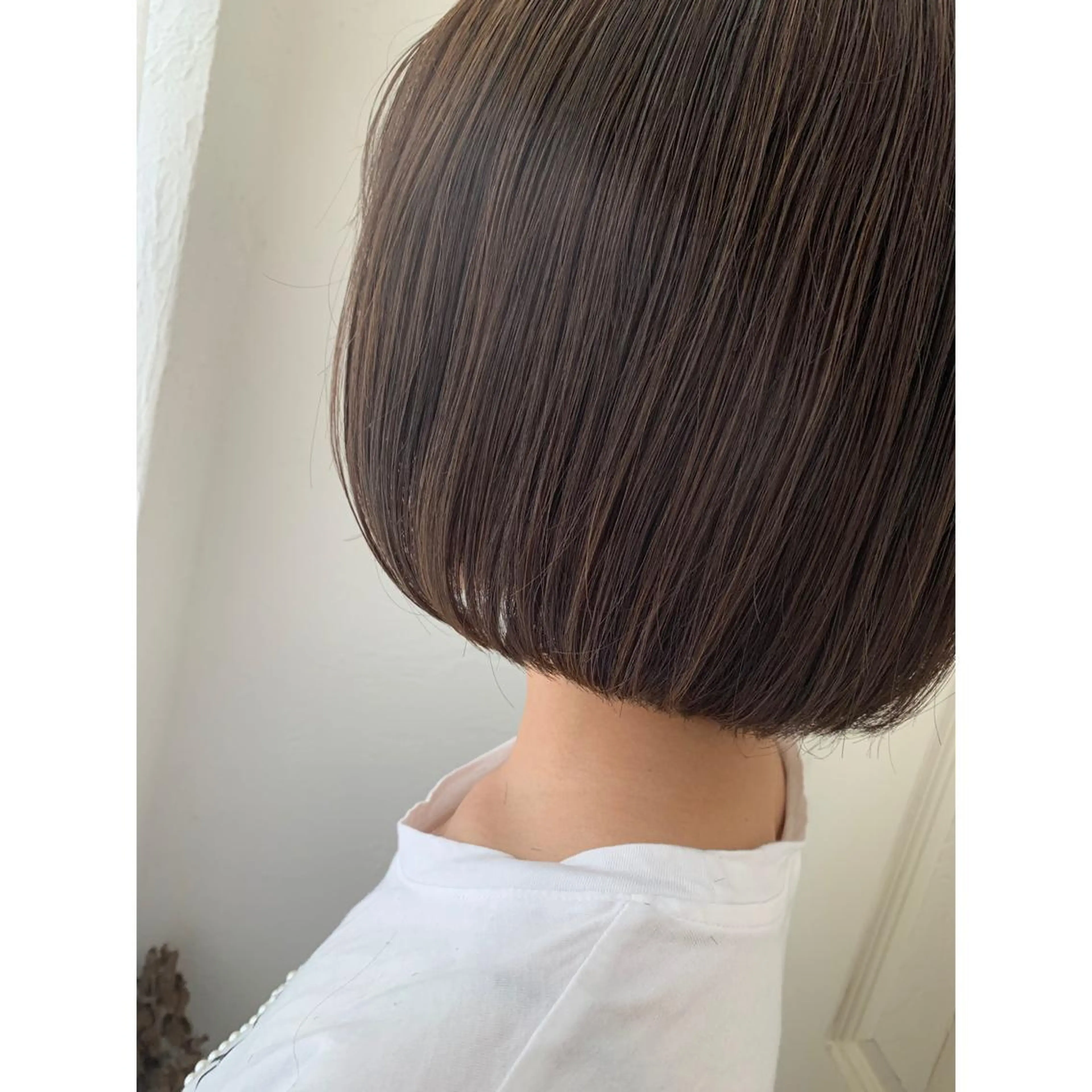 ミディアム カラー fio マナミのヘアスタイル
