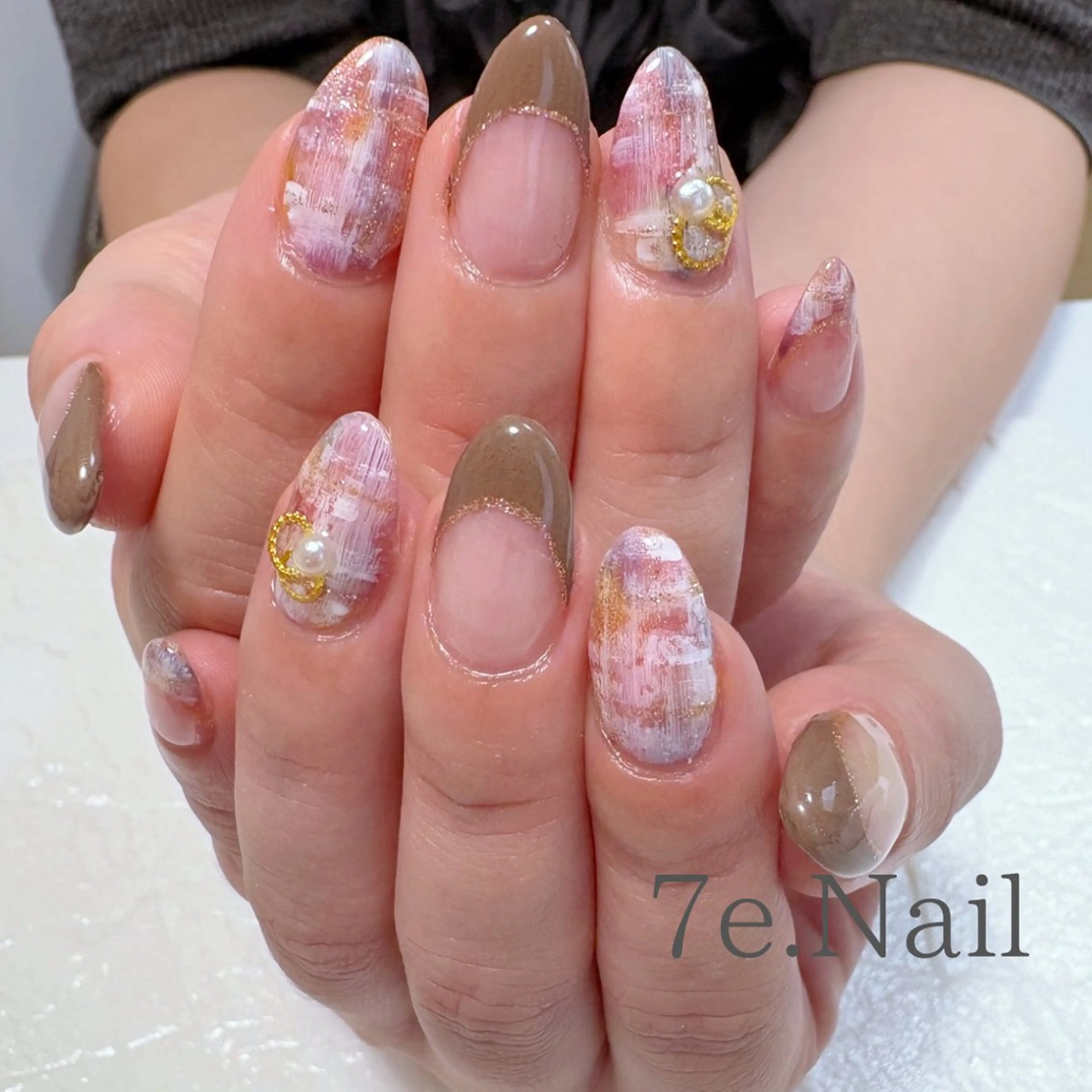 ネイル 7e. Nailのネイルデザイン