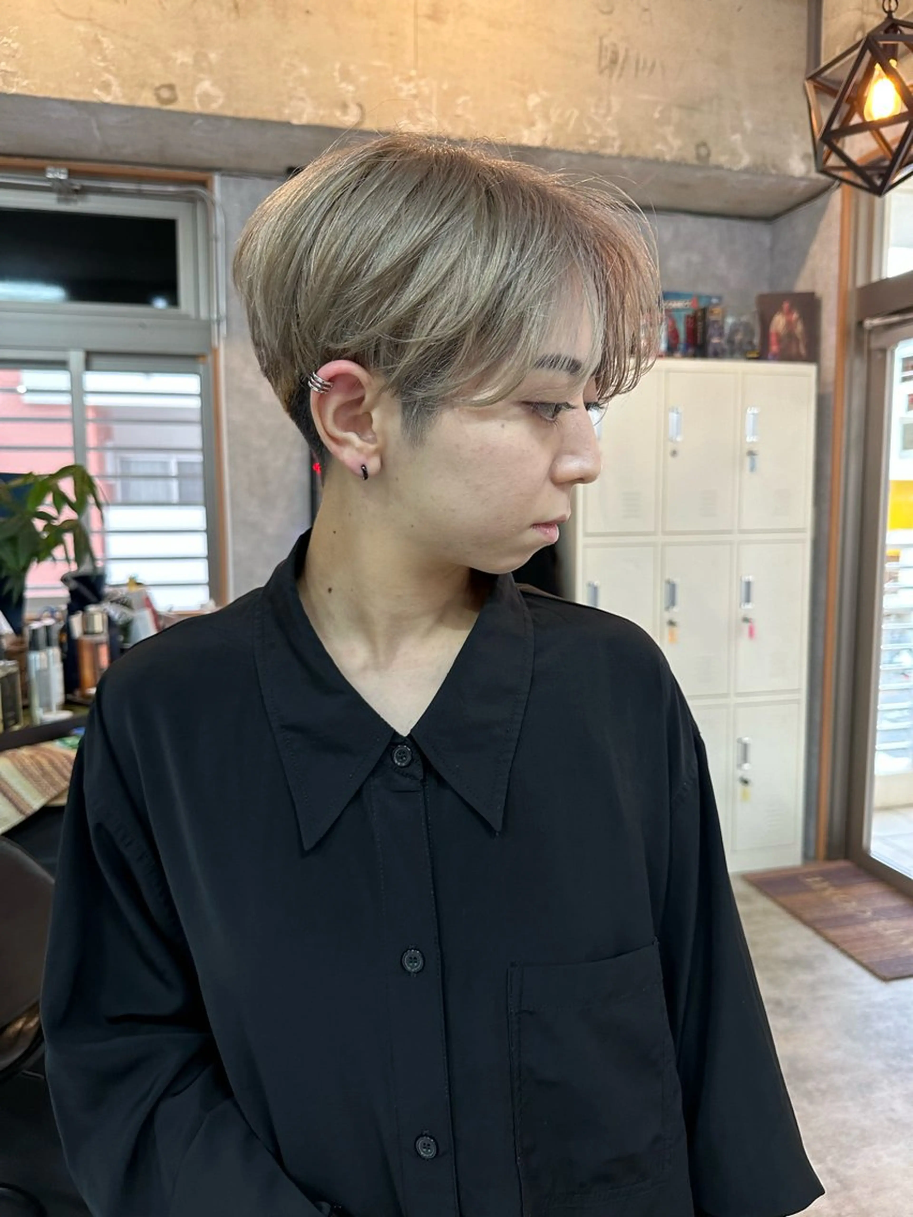 ショート 切りっぱなしボブ ショートボブ ハンサムショート 丸みショート ボブ カット ヘアカラー トリートメント モテ髪/ボブ/ショー ト/アダチフウトのヘアスタイル