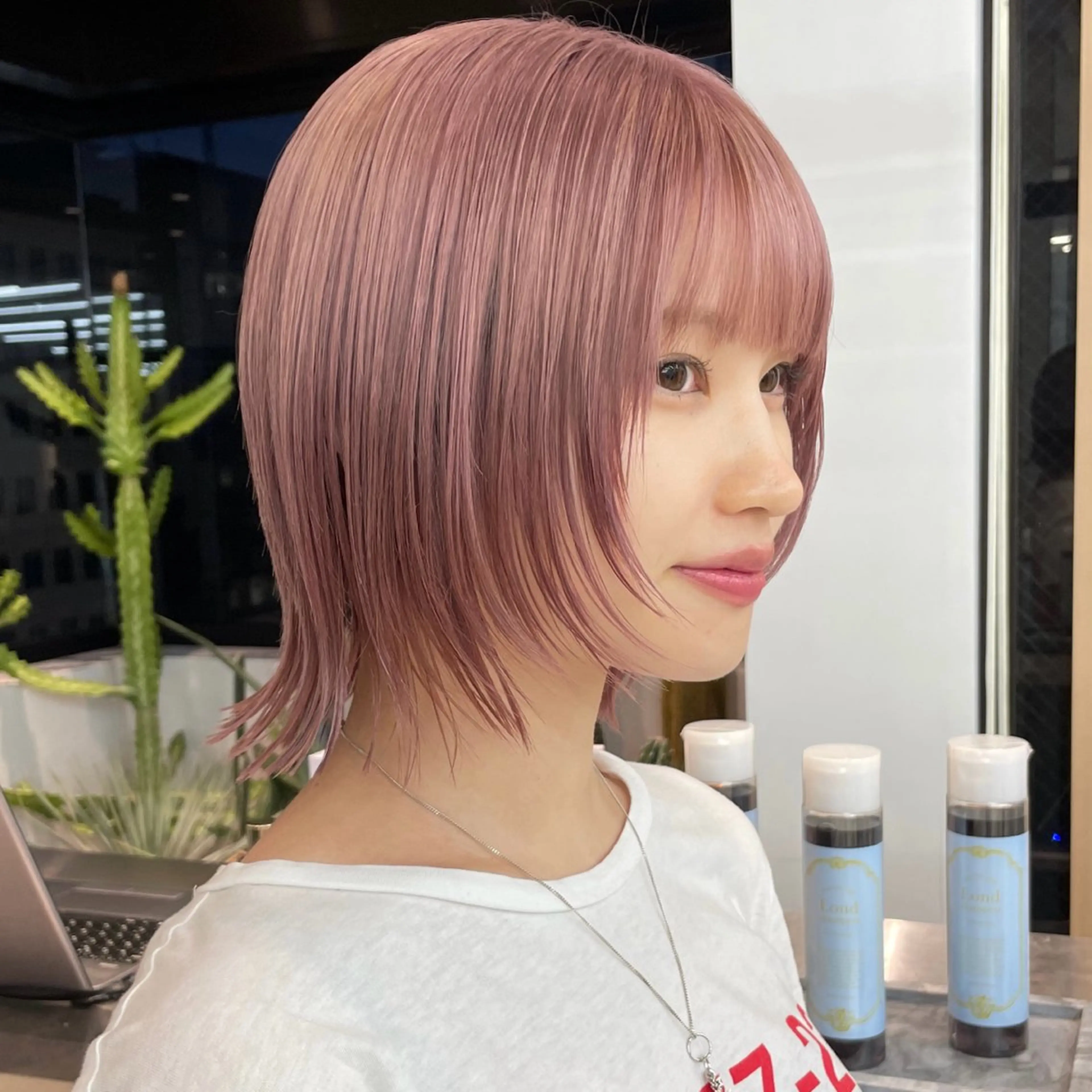 ショート カラー ヘアカラー トリートメント ♥️ブリーチ/ボブ/ レイヤー♥️maiのヘアスタイル