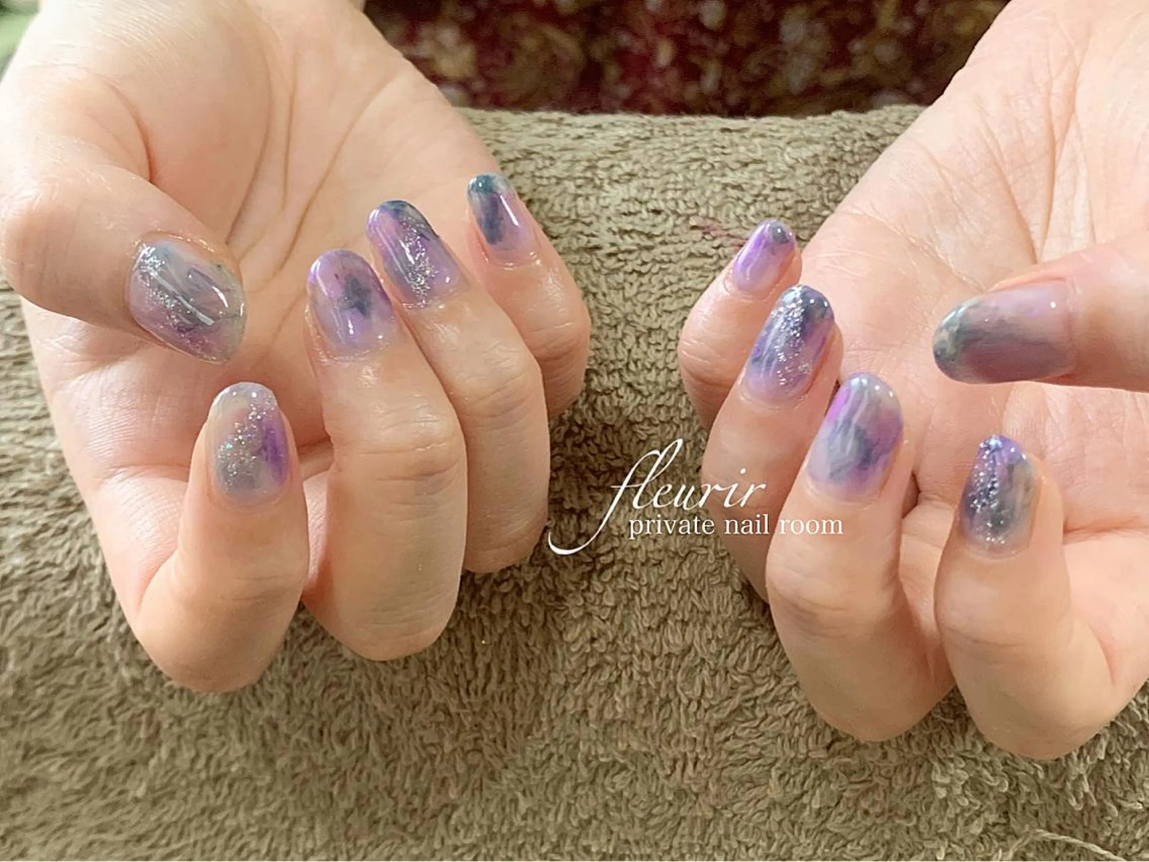 ネイル オーロラネイル ラメ(グリッター) シルバー フルリール 【プライベートサロンのネイルデザイン