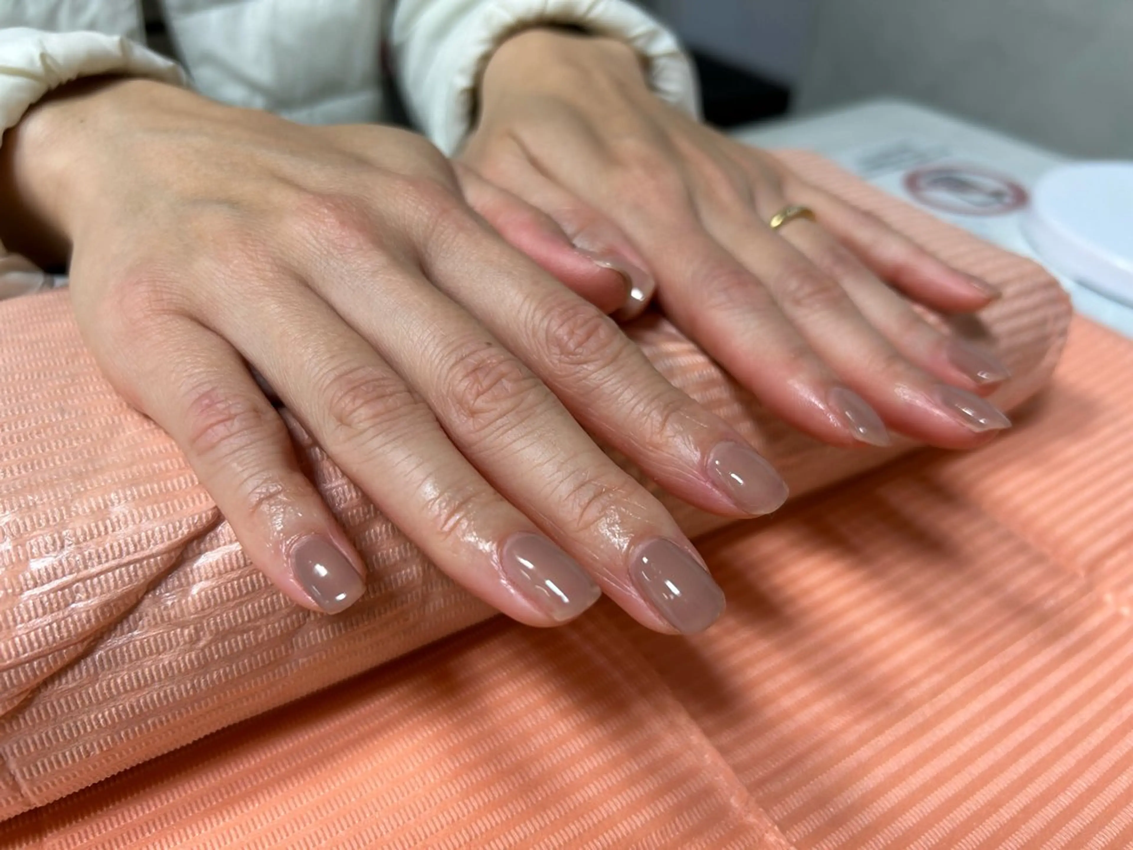 ネイル ブラウン Eyelash & nail Buena 高円寺店所属・新人ネイリスト yuaのネイルデザイン