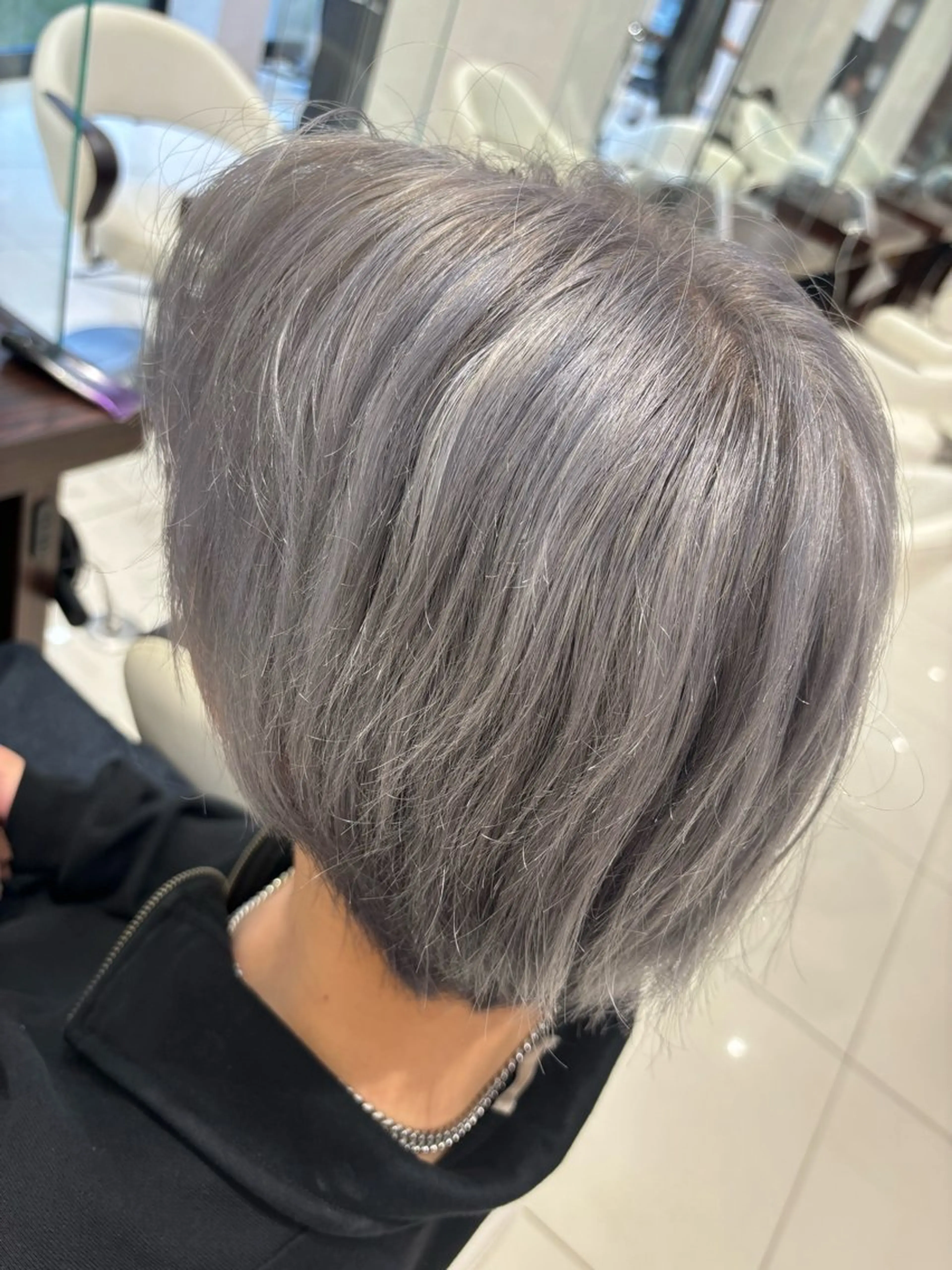 カラー 前田 藍央のヘアスタイル