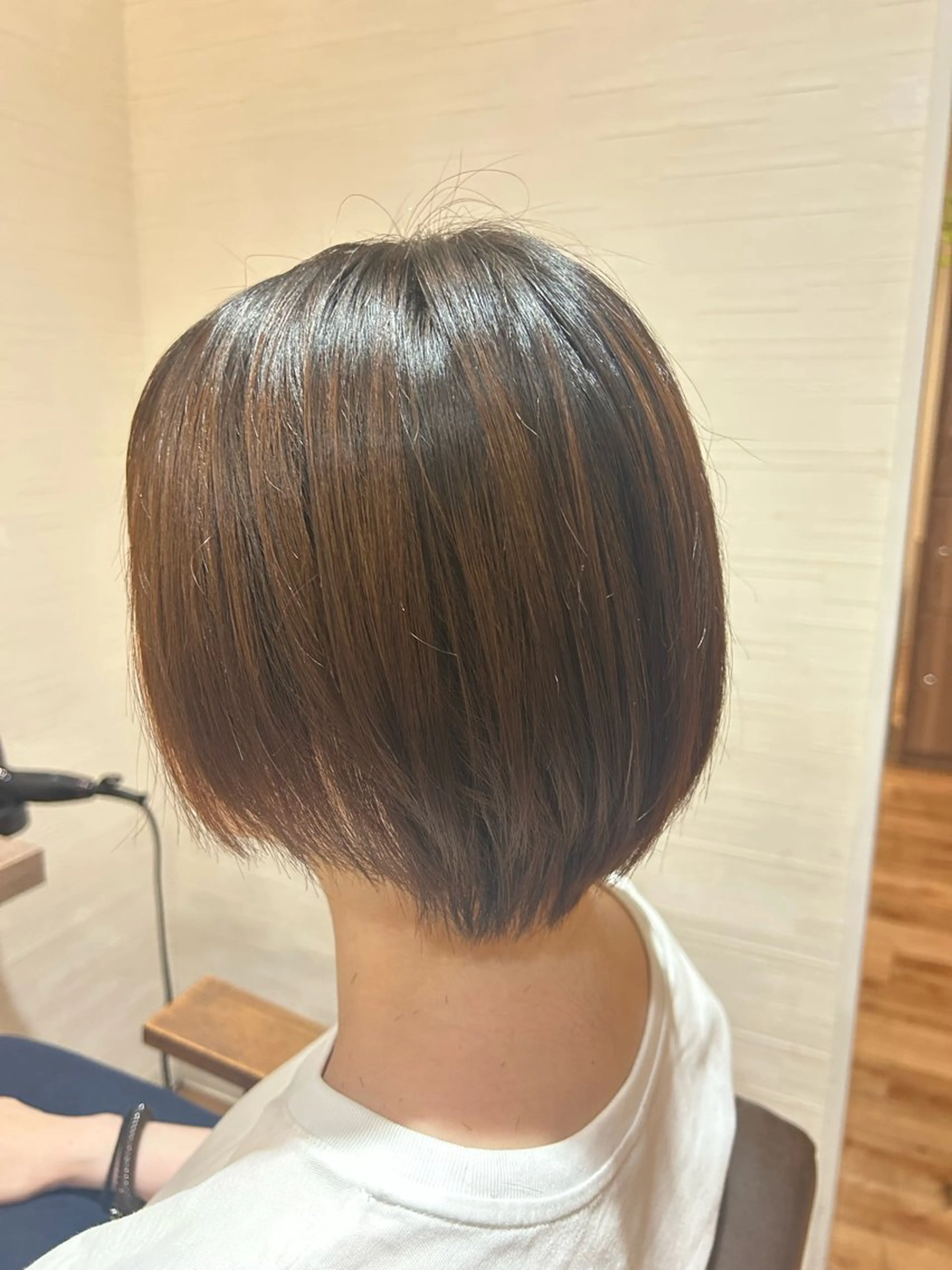 ショートボブカット+トリートメントの写真