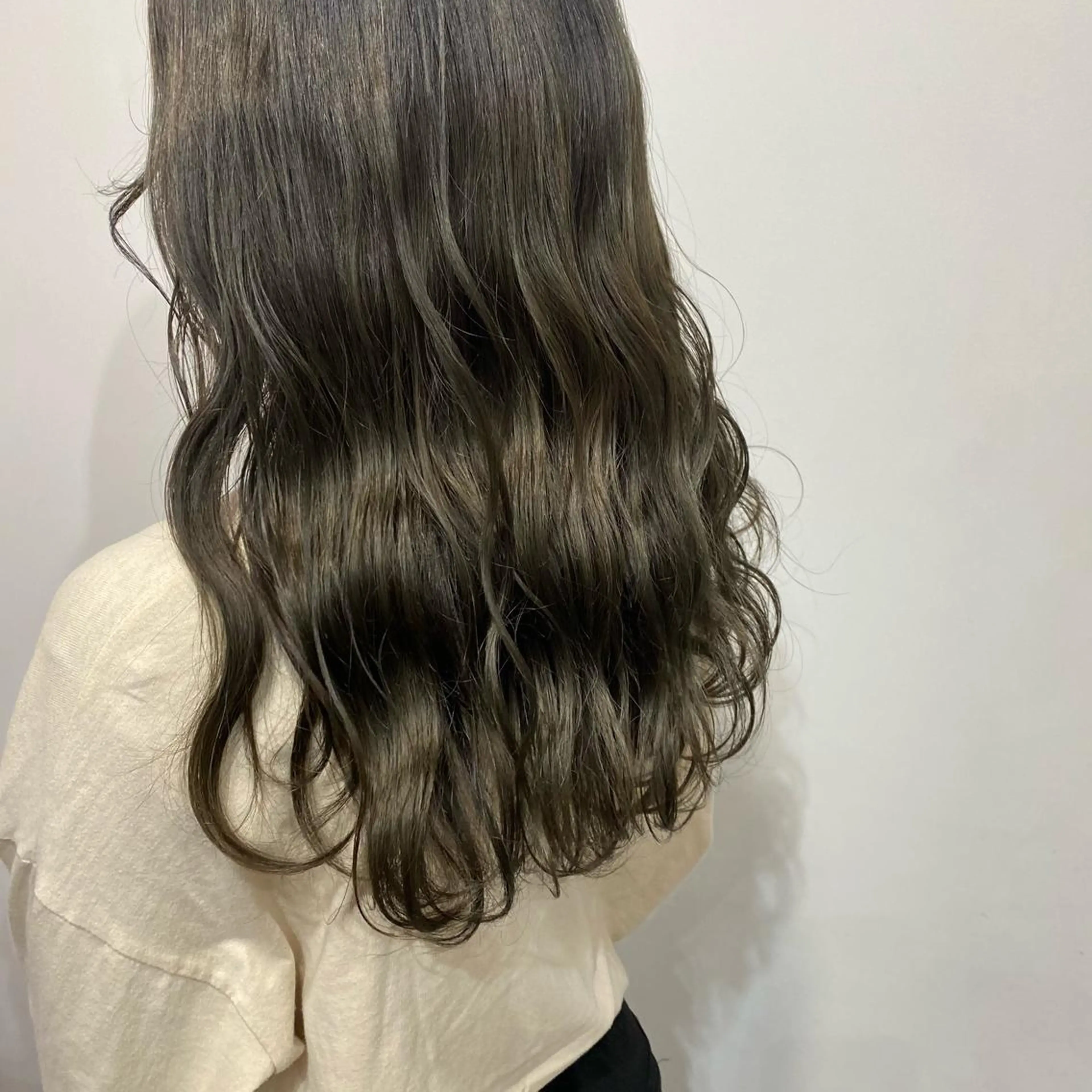 ロング カラー EKOLU所属・髪質改善サロン🫧 戎谷栞菜のヘアスタイル