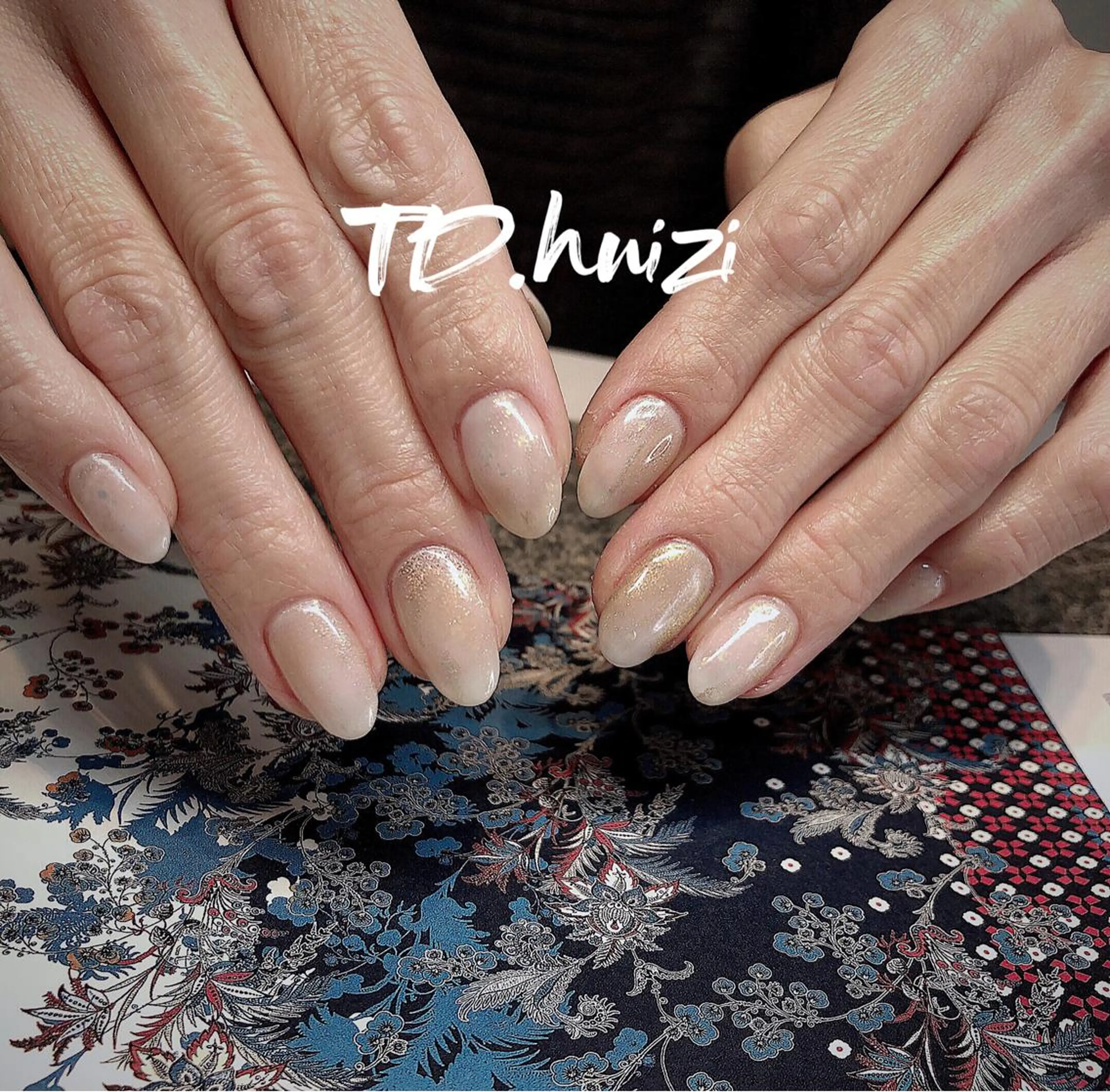 ミディアム めぐみのネイルサロン 惠のネイルデザイン