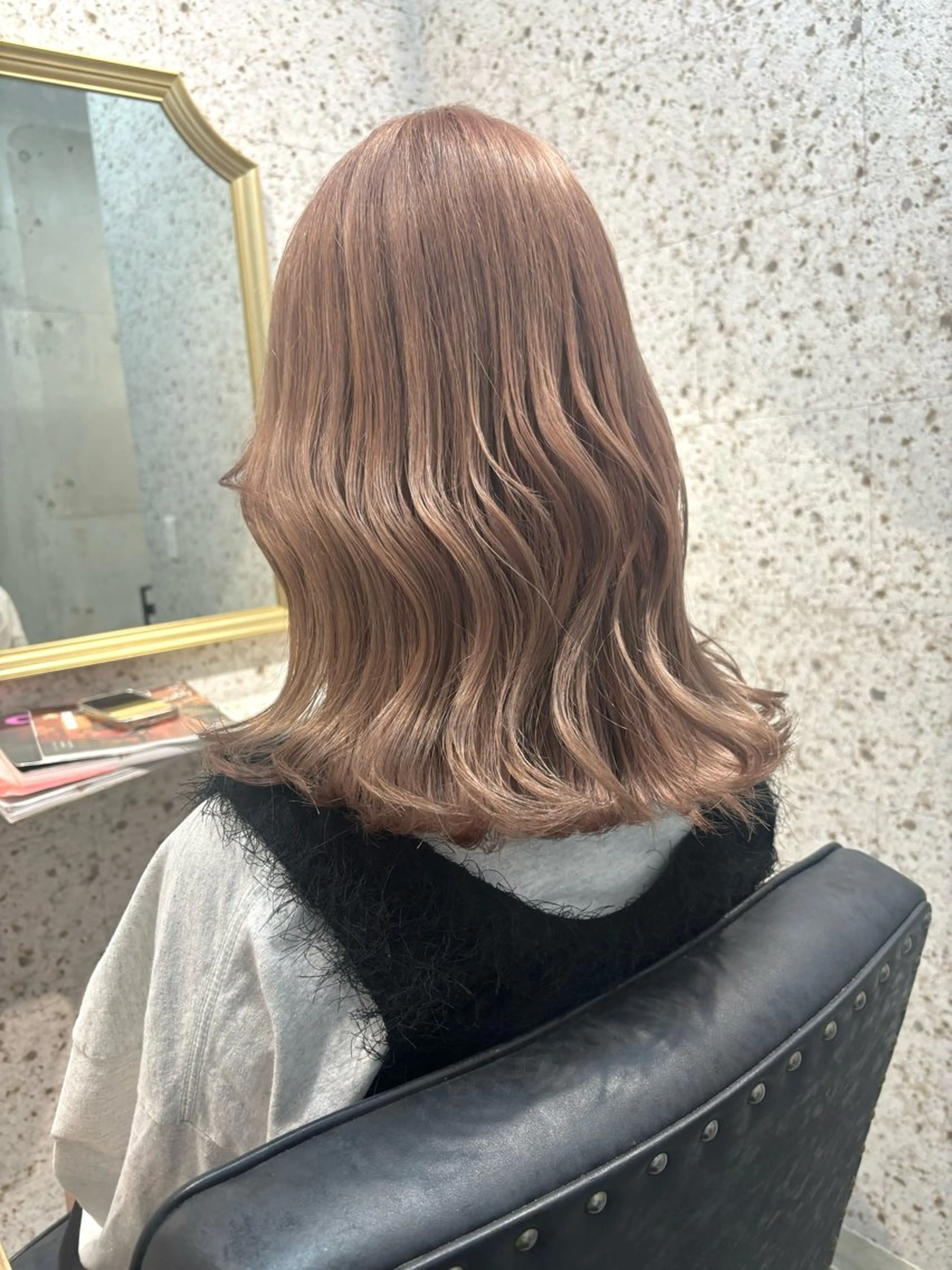 セミロング カラー ベージュカラー ピンクカラー ピンクベージュ lani hair salon所属・SHOTO ハイトー ン/デザインカラーのヘアスタイル