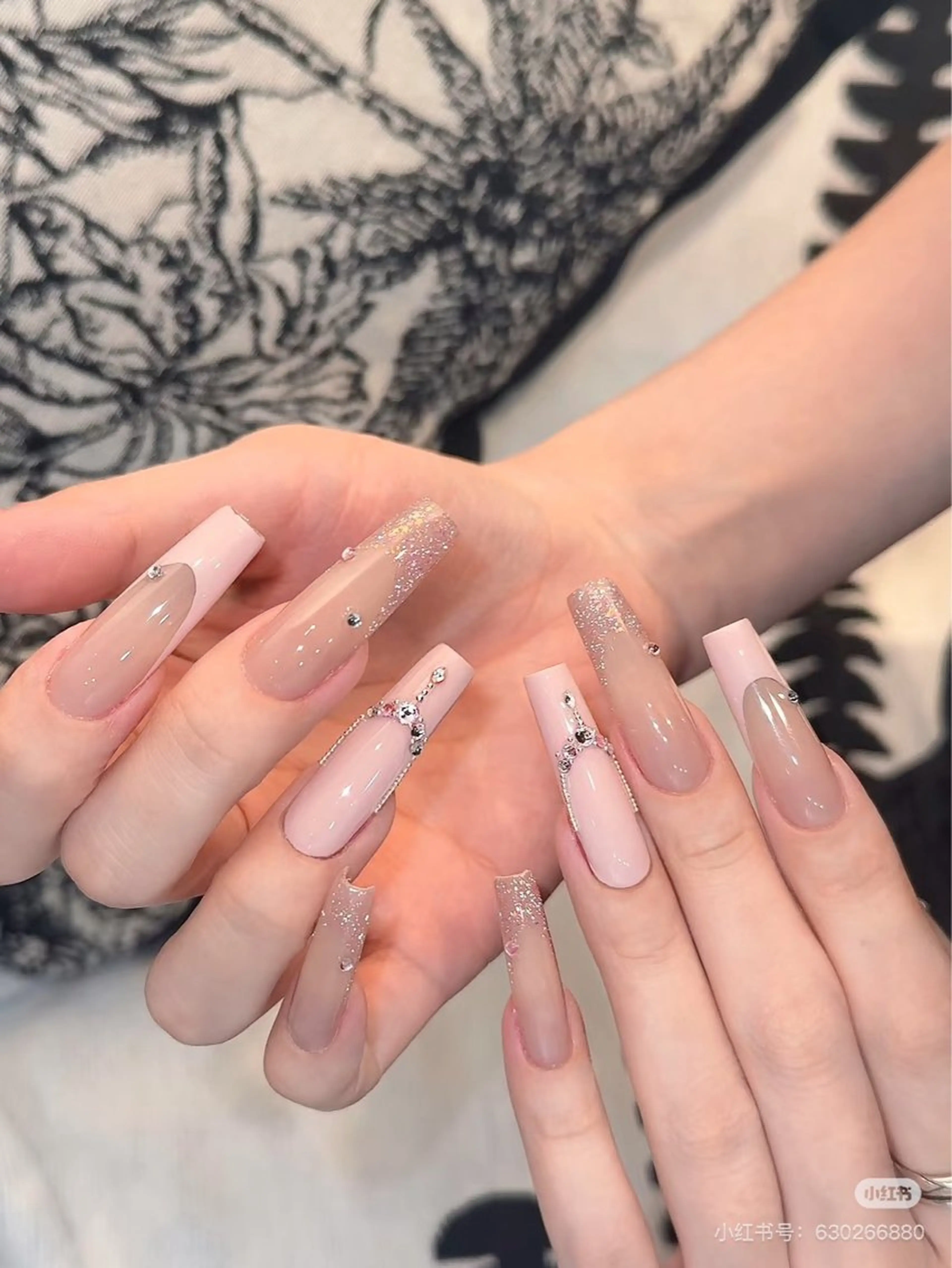 ネイル チークネイル フットネイル フレンチネイル ジェルネイル ガーリー ハンドネイル Liora nail スカルプ専門店のネイルデザイン