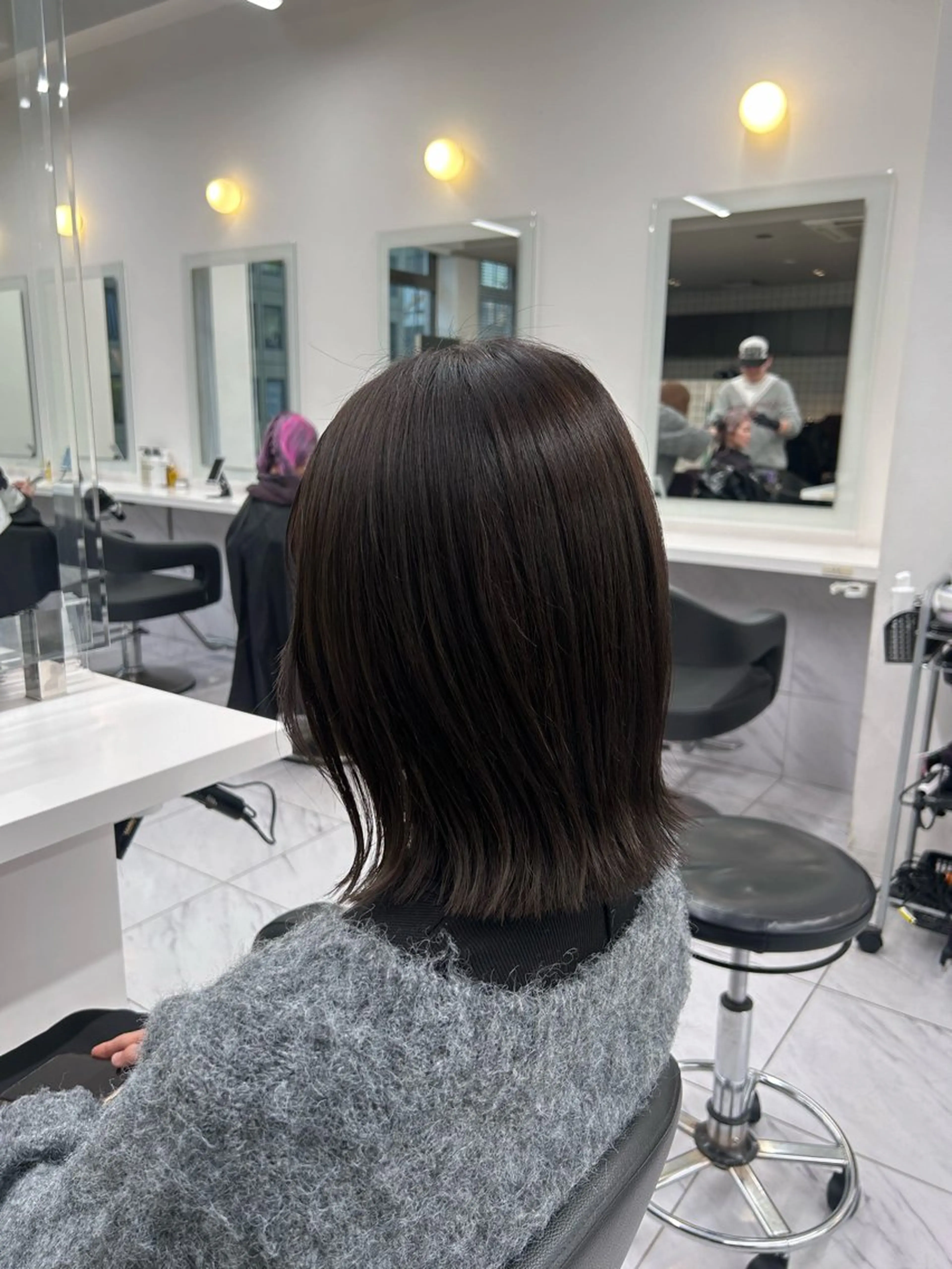 ミディアム カラー パーマ ヘアアレンジ メンズ キッズ カット ヘアカラー トリートメント ヘアセット ブリーチなしカラー/ ブラウン/レイヤーのヘアスタイル