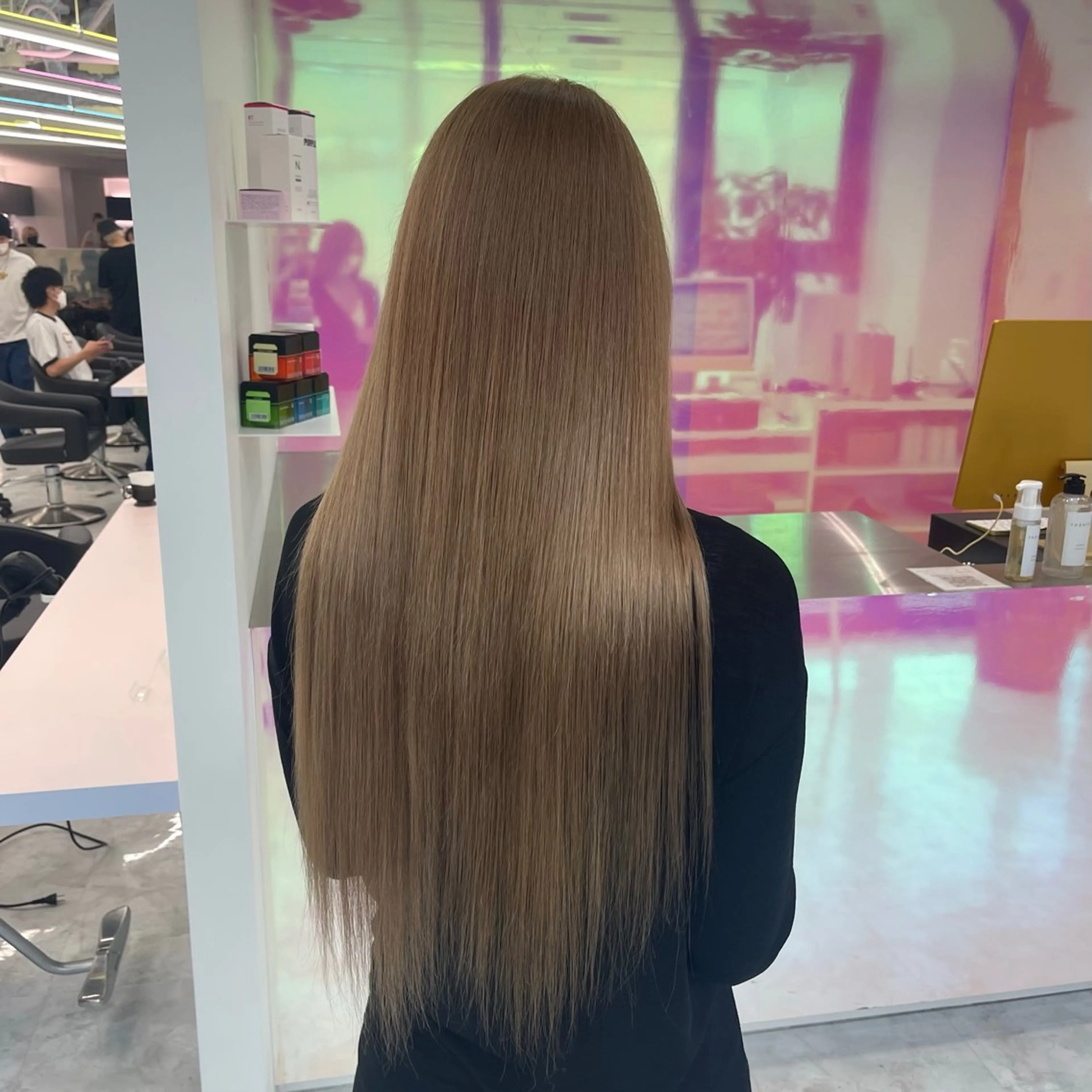 カラー ベージュ・グレー ジュ達人KOJIROのヘアスタイル