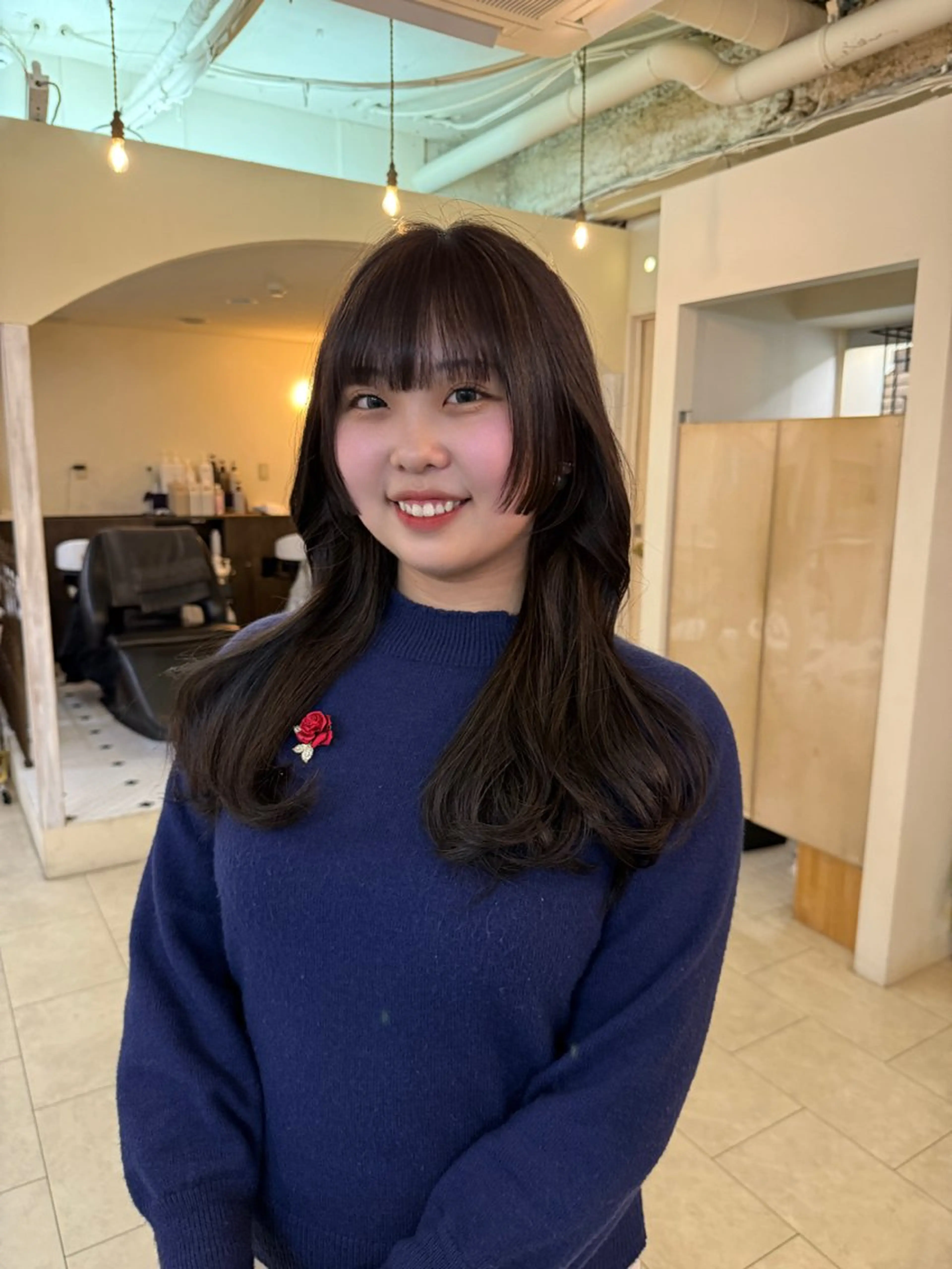 ロング Maho/海外 レイヤー/ハイトーンのヘアスタイル