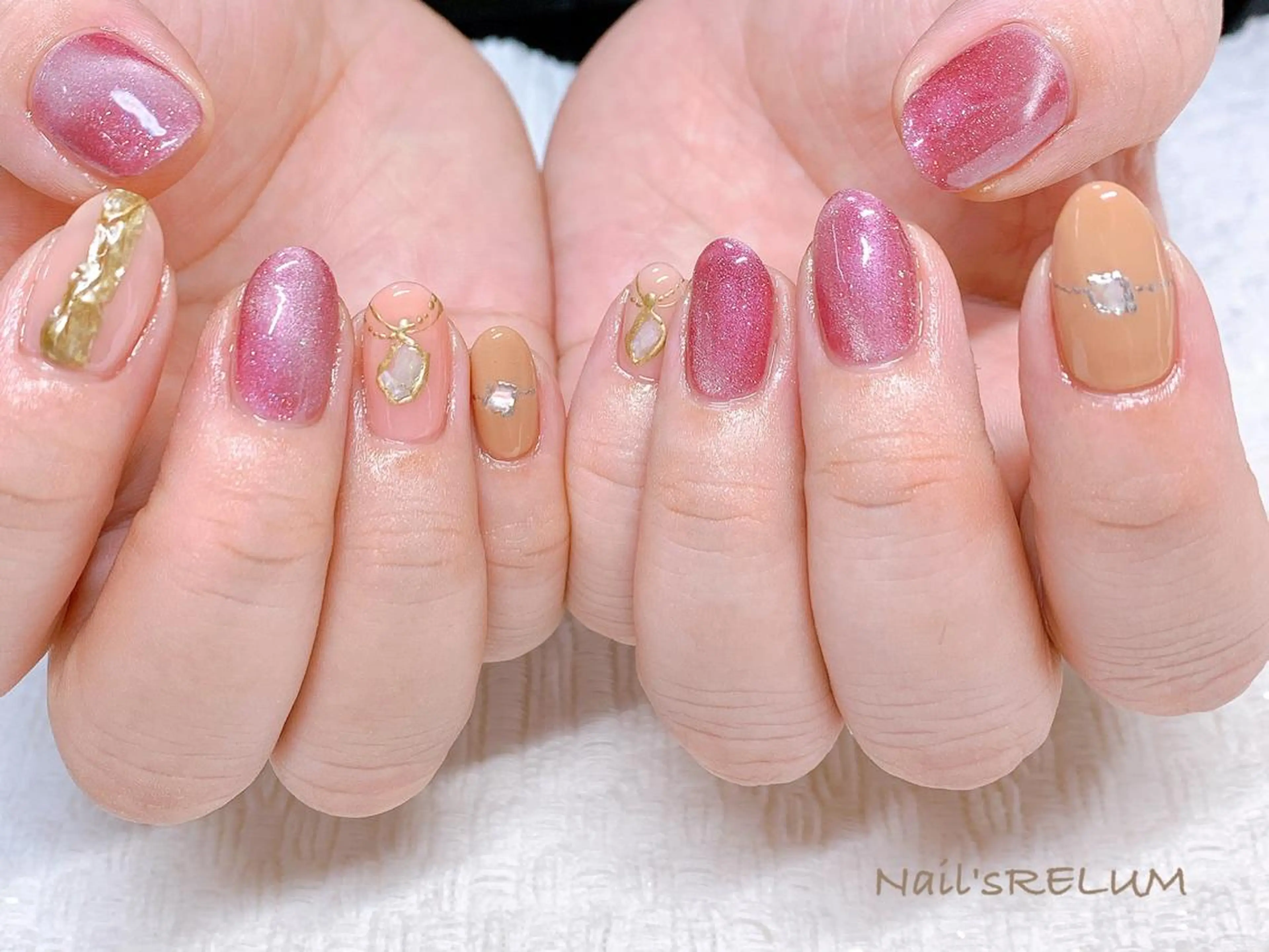 ネイル 持ち込み THECOLORS所属・近貞 莉奈のネイルデザイン