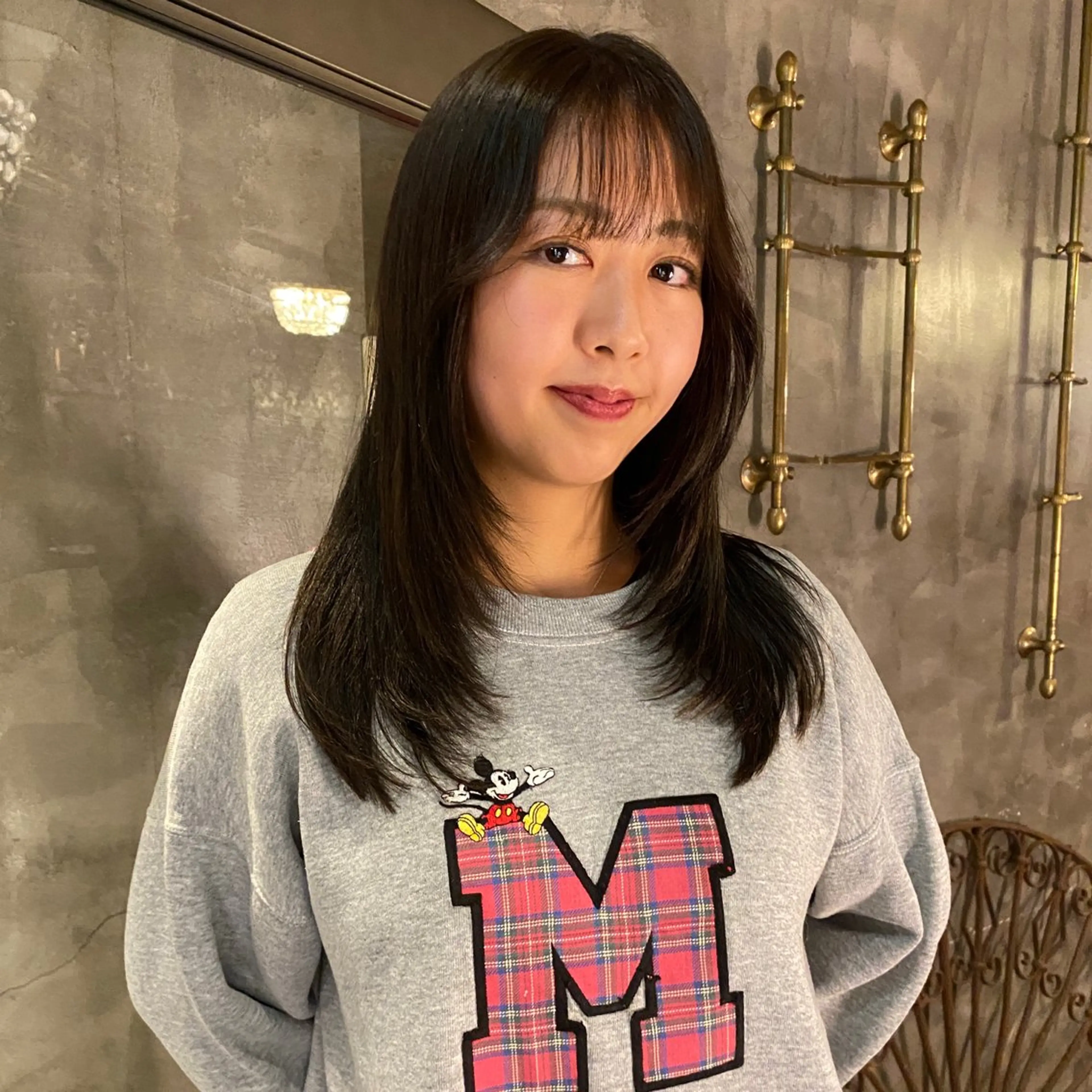 セミロング カラー グレージュ オリーブグレージュ オリーブグレー 顔まわりレイヤー レイヤーカット カット ヘアカラー トリートメント ニュアンスデザイン/ SHOUTOのヘアスタイル