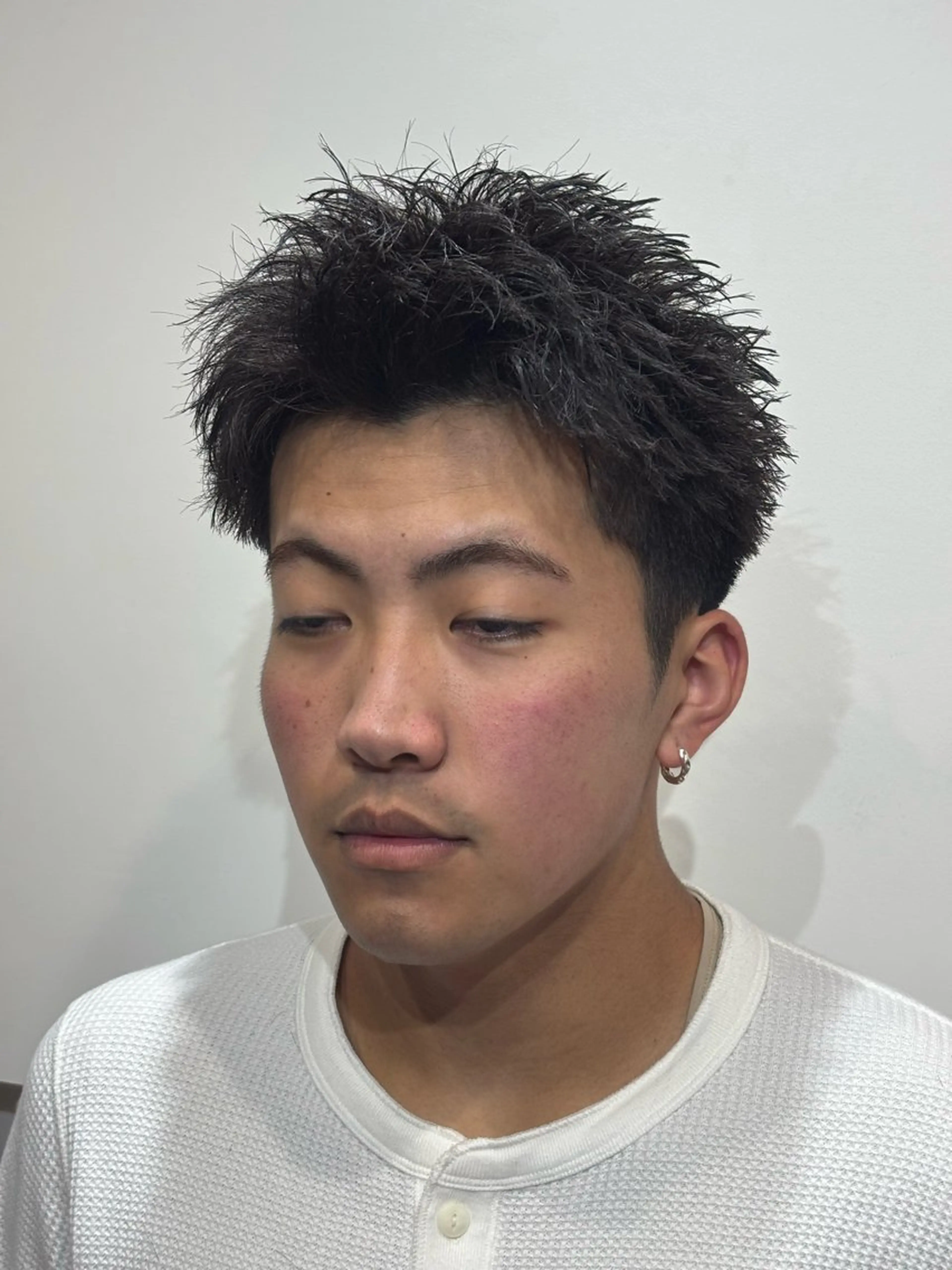 ショート パーマ メンズ メンズパーマ メンズショート スパイキーショート ツイストスパイラルパーマ ショートヘア カット トリートメント 【店長】メンズ職人 短髪　ハイトーン🔥のヘアスタイル