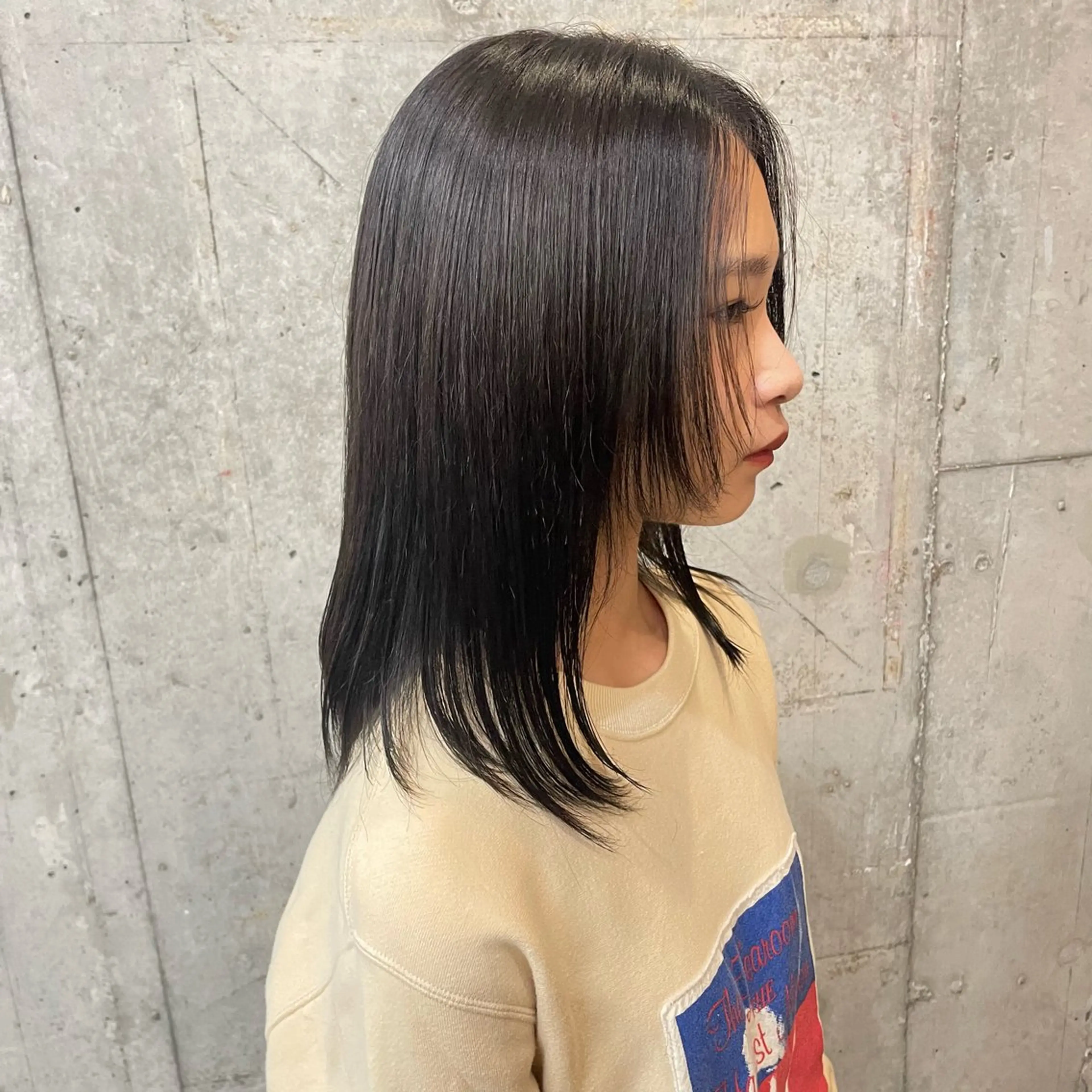 ミディアム ヘアカラー カリン/ カット・ブリーチのヘアスタイル