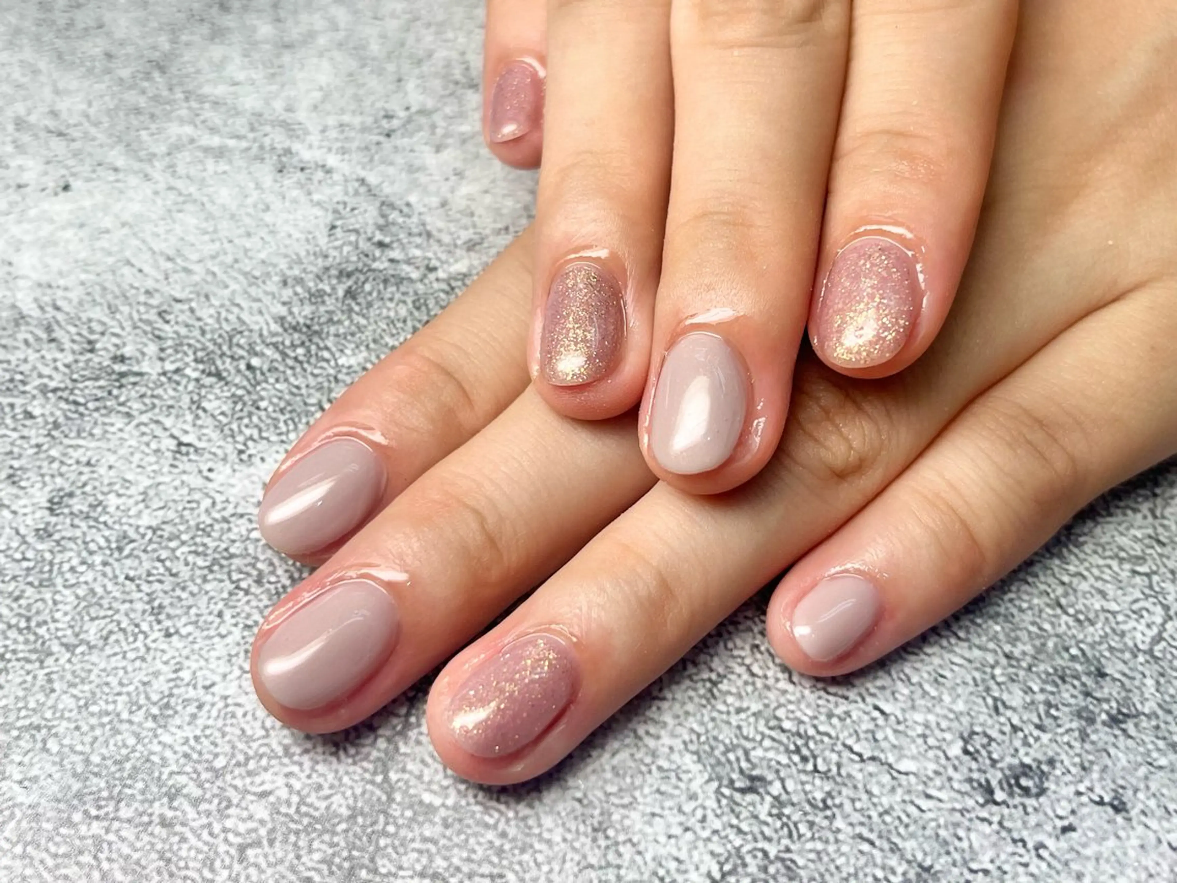 ネイル ラメ(グリッター) パープル Queen nail 北堀江 ASUKAのネイルデザイン