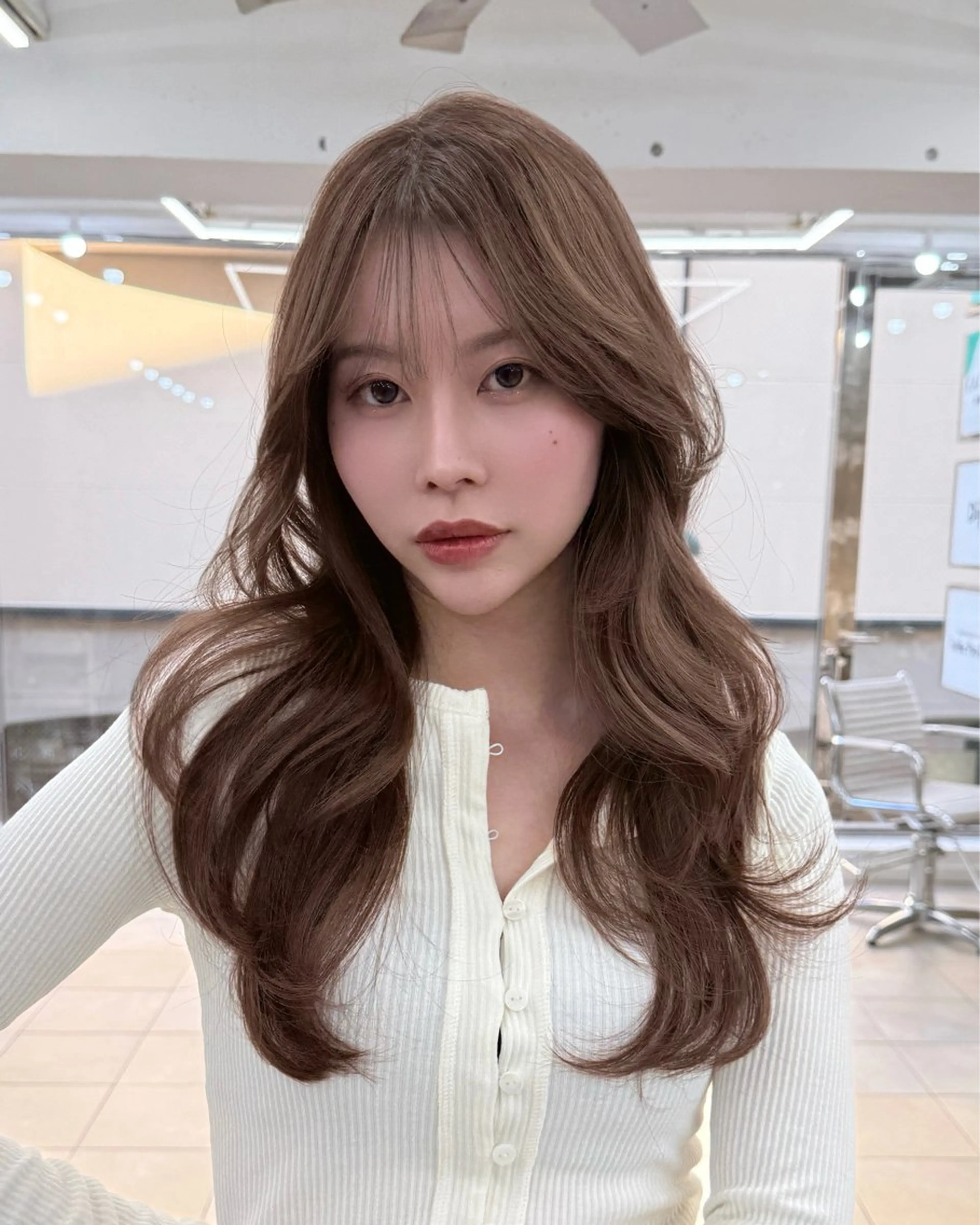 ロング カラー くびれヘア 韓国風ヘア レイヤーカット カット ヘアカラー トリートメント 顔まわり職人🇰🇷 韓国ヘア/KAITOのヘアスタイル