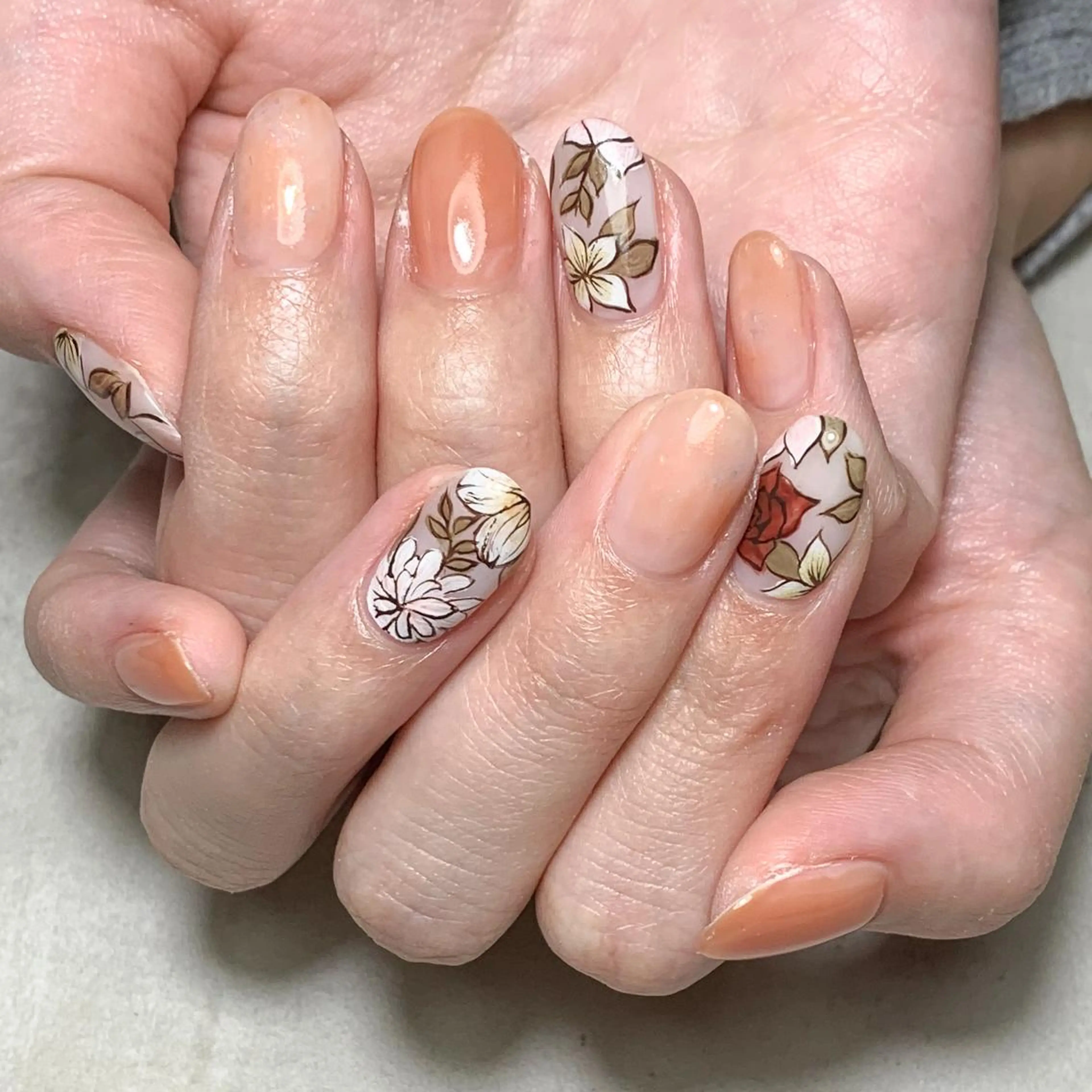 ネイル atelier　FIORITURA所属・FIORITURA aiのネイルデザイン