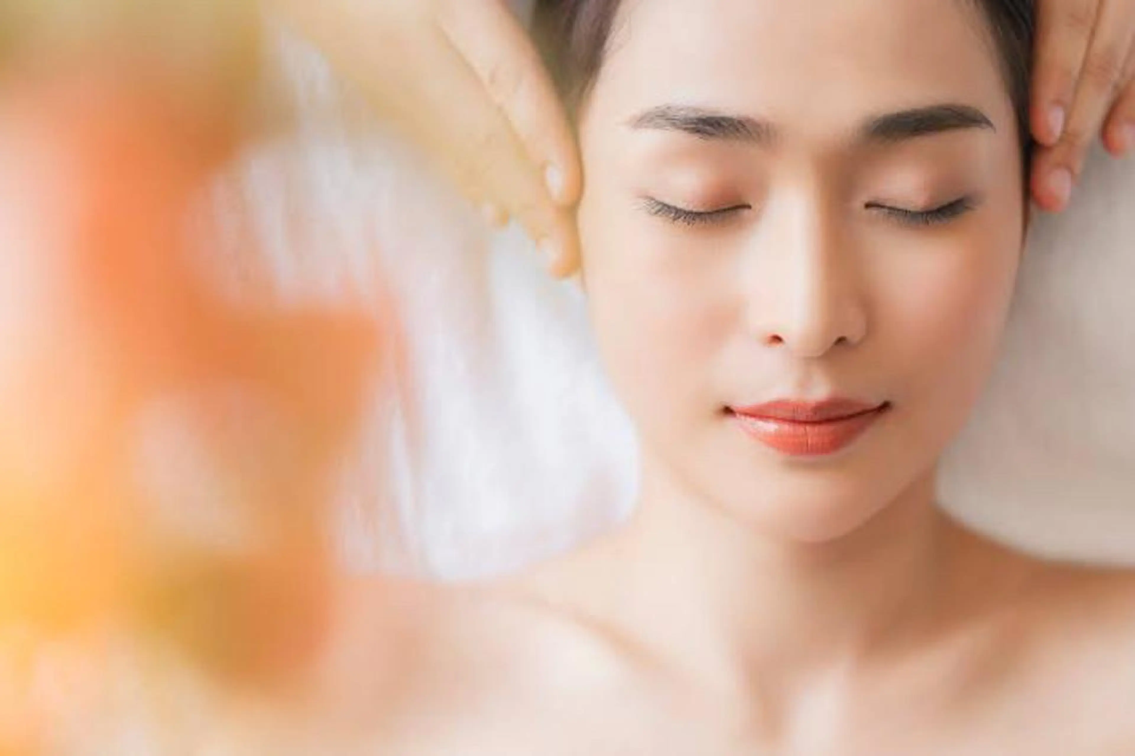 【顔ほぐし小顔】cocorireフェイシャルトリートメント【オールハンド】+白潤パックの写真