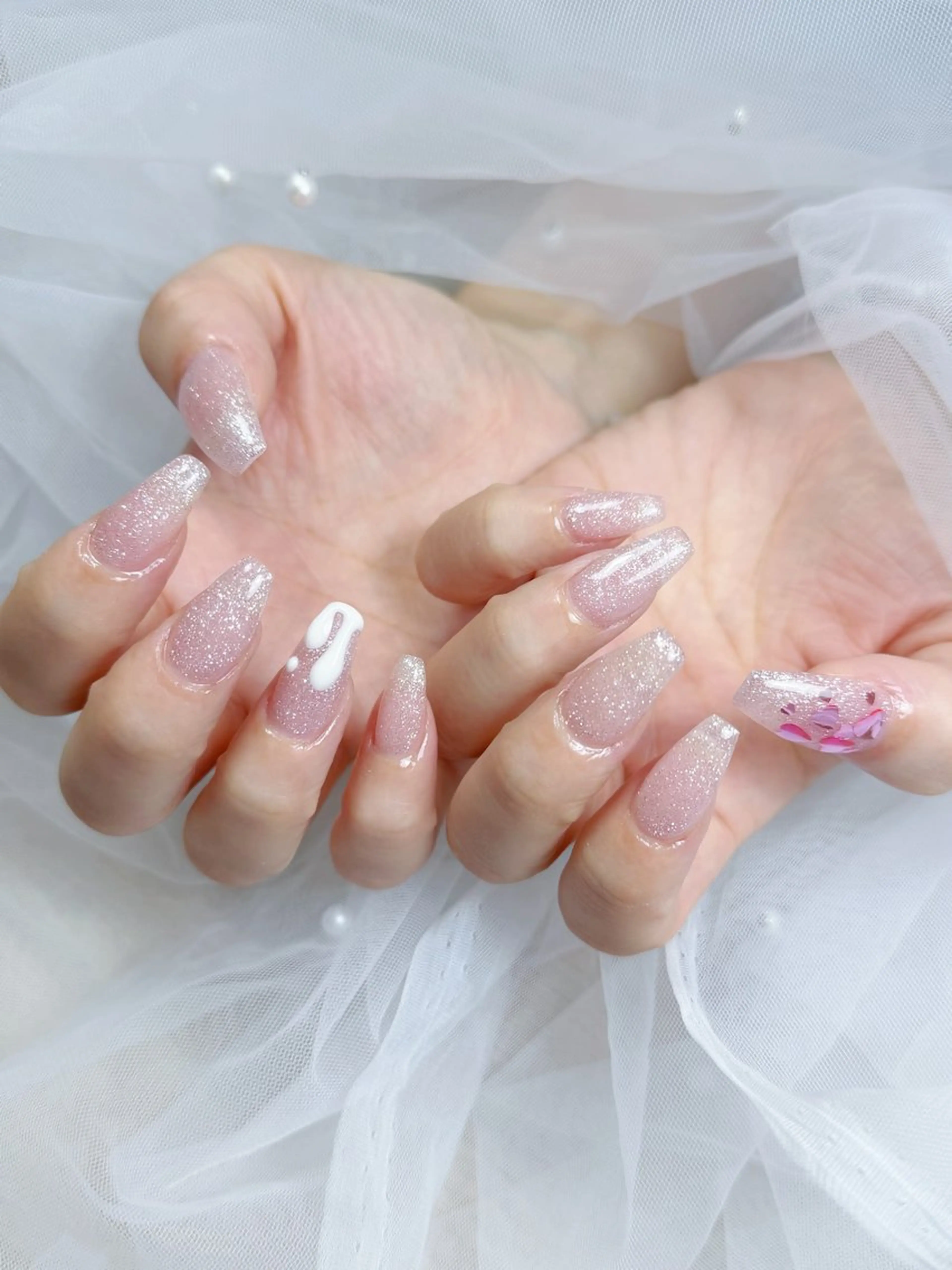 ネイル アートネイル ジェルネイル ハート 韓国ネイル ラメ(グリッター) Haney所属・S. Hanaのネイルデザイン