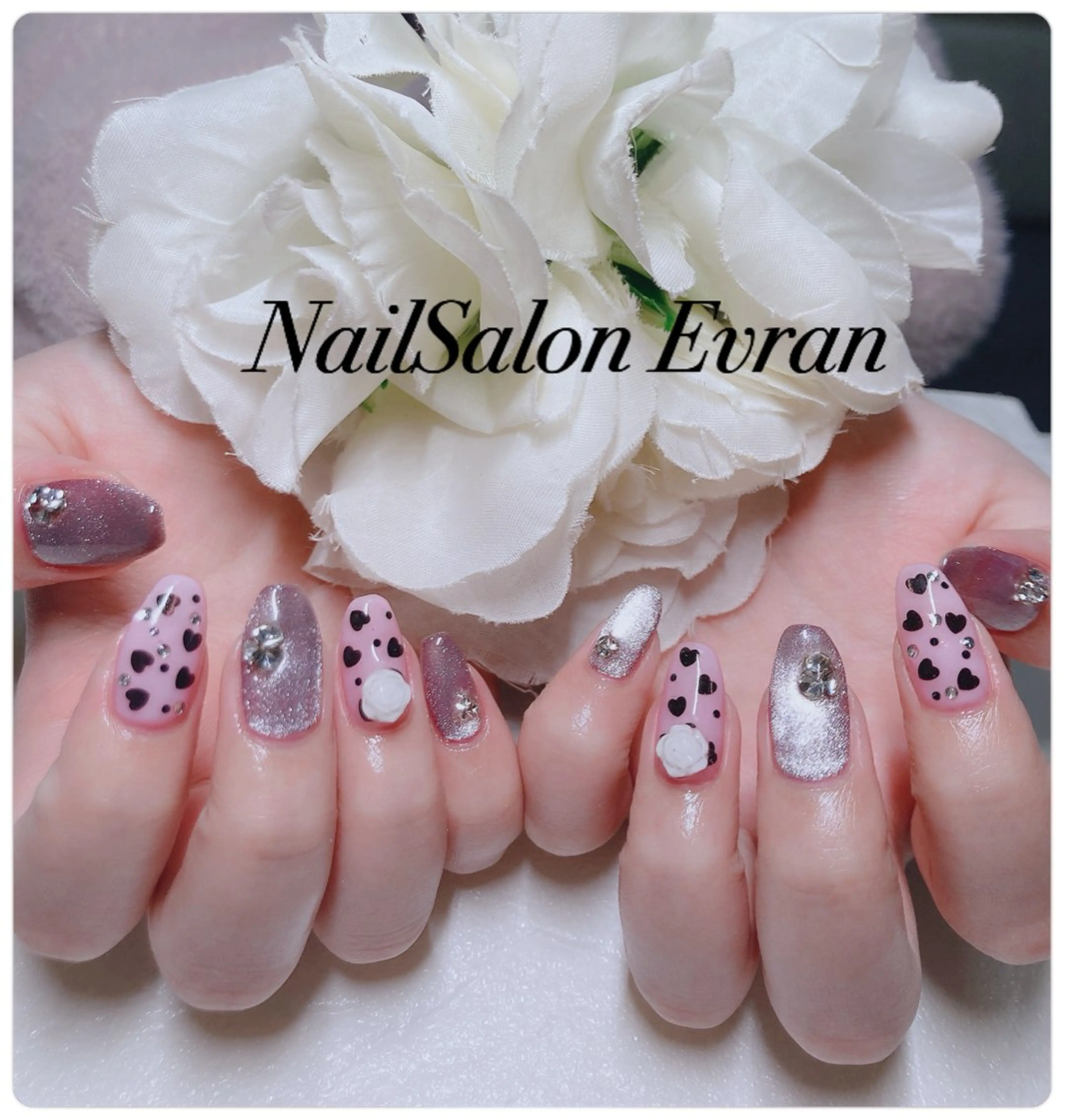 ネイル アートネイル フレンチネイル ジェルネイル マグネットネイル 持ち込み ハンドネイル Nail salon Evranのネイルデザイン