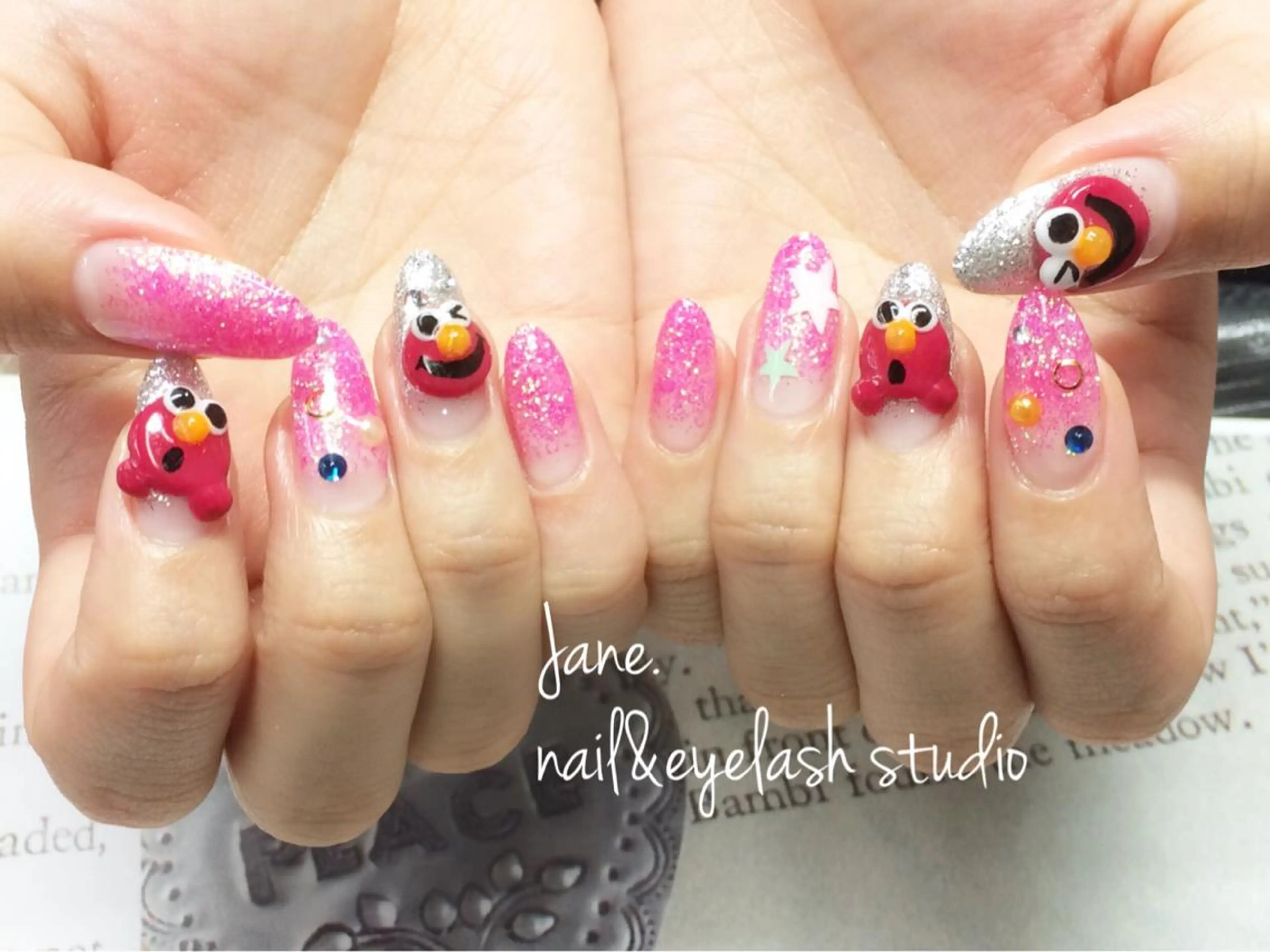 ネイル Yakko pas á pasのネイルデザイン